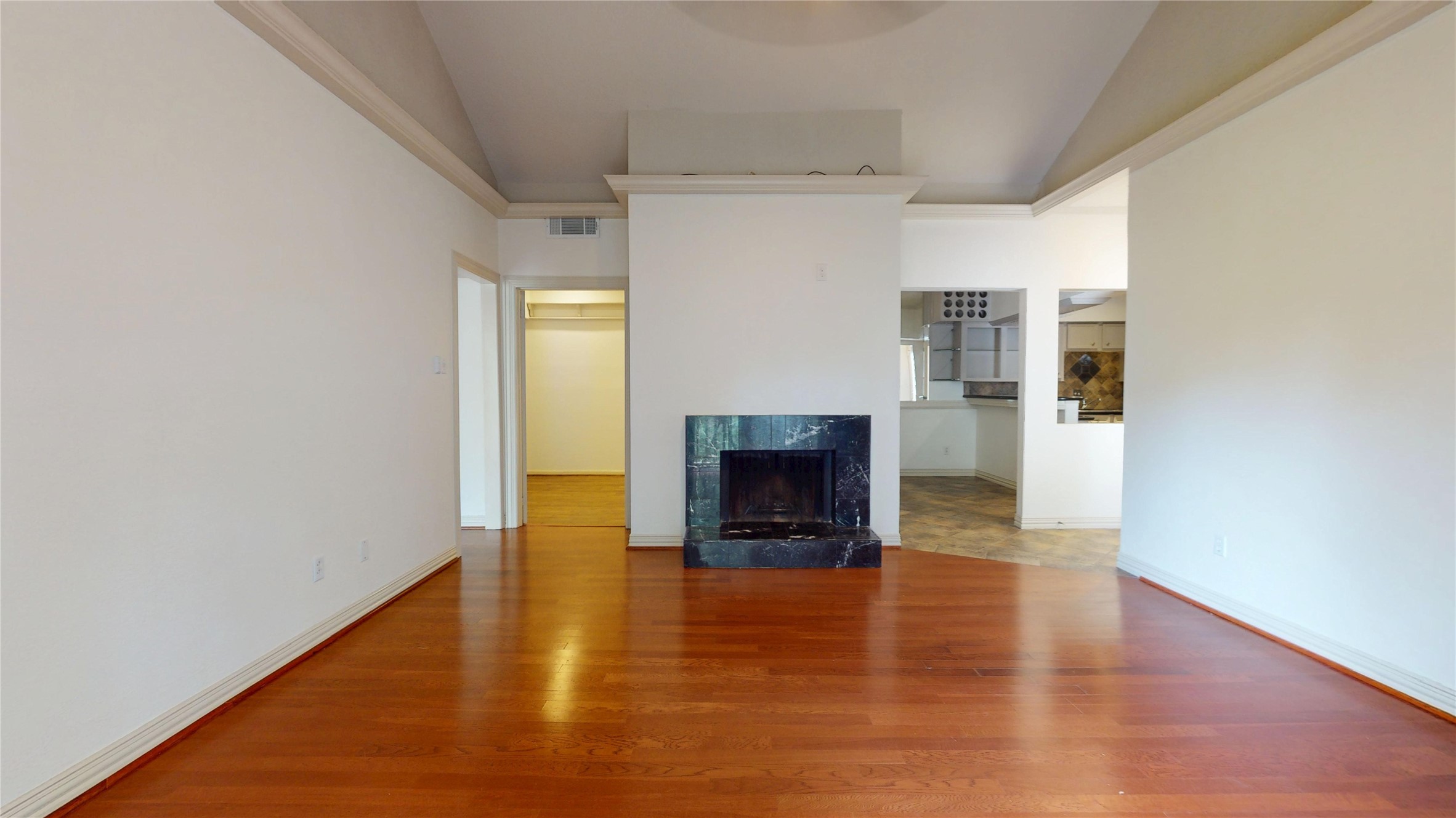 2100 Tanglewilde Street 482 Property Photo 17