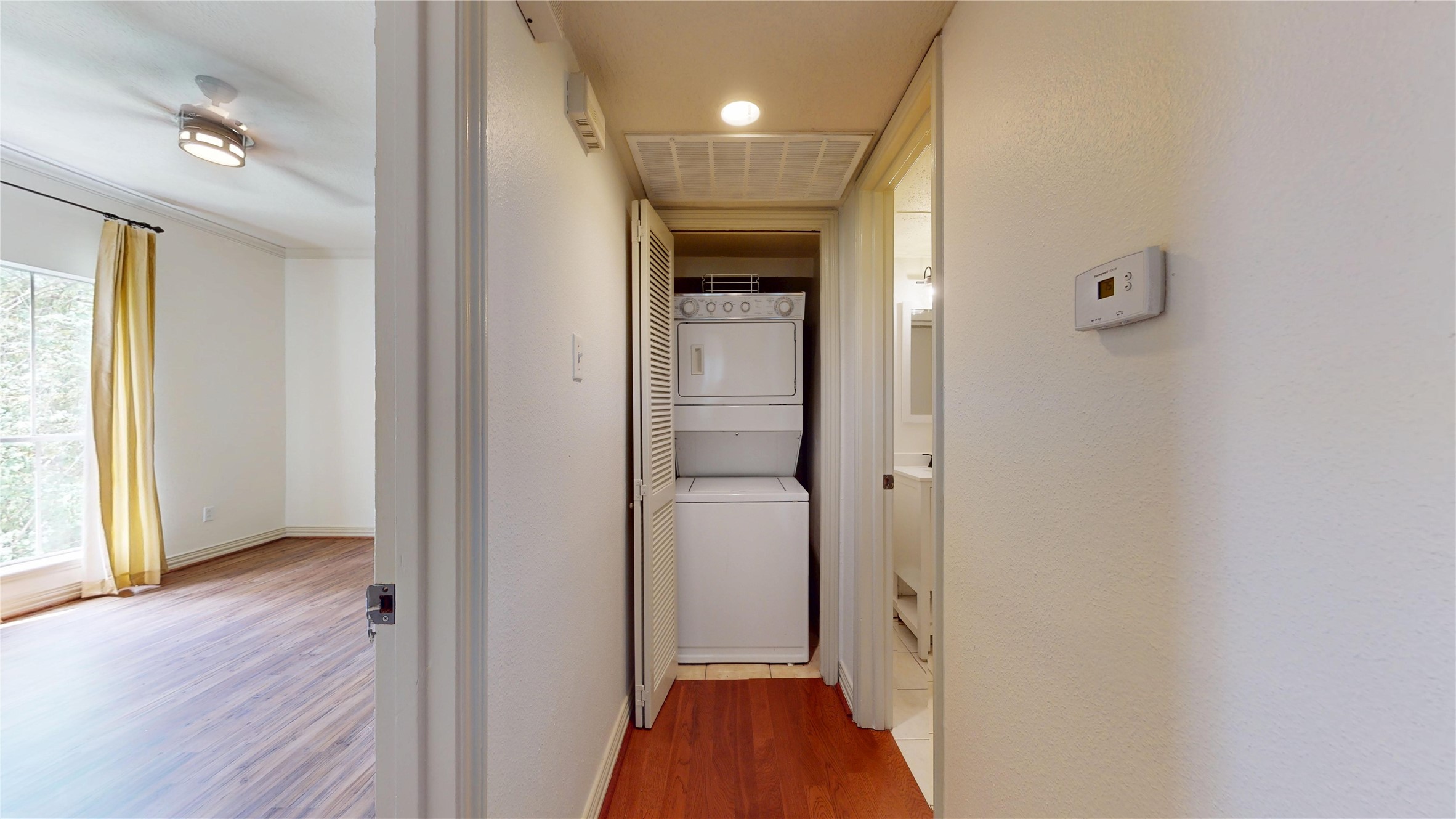 2100 Tanglewilde Street 482 Property Photo 26
