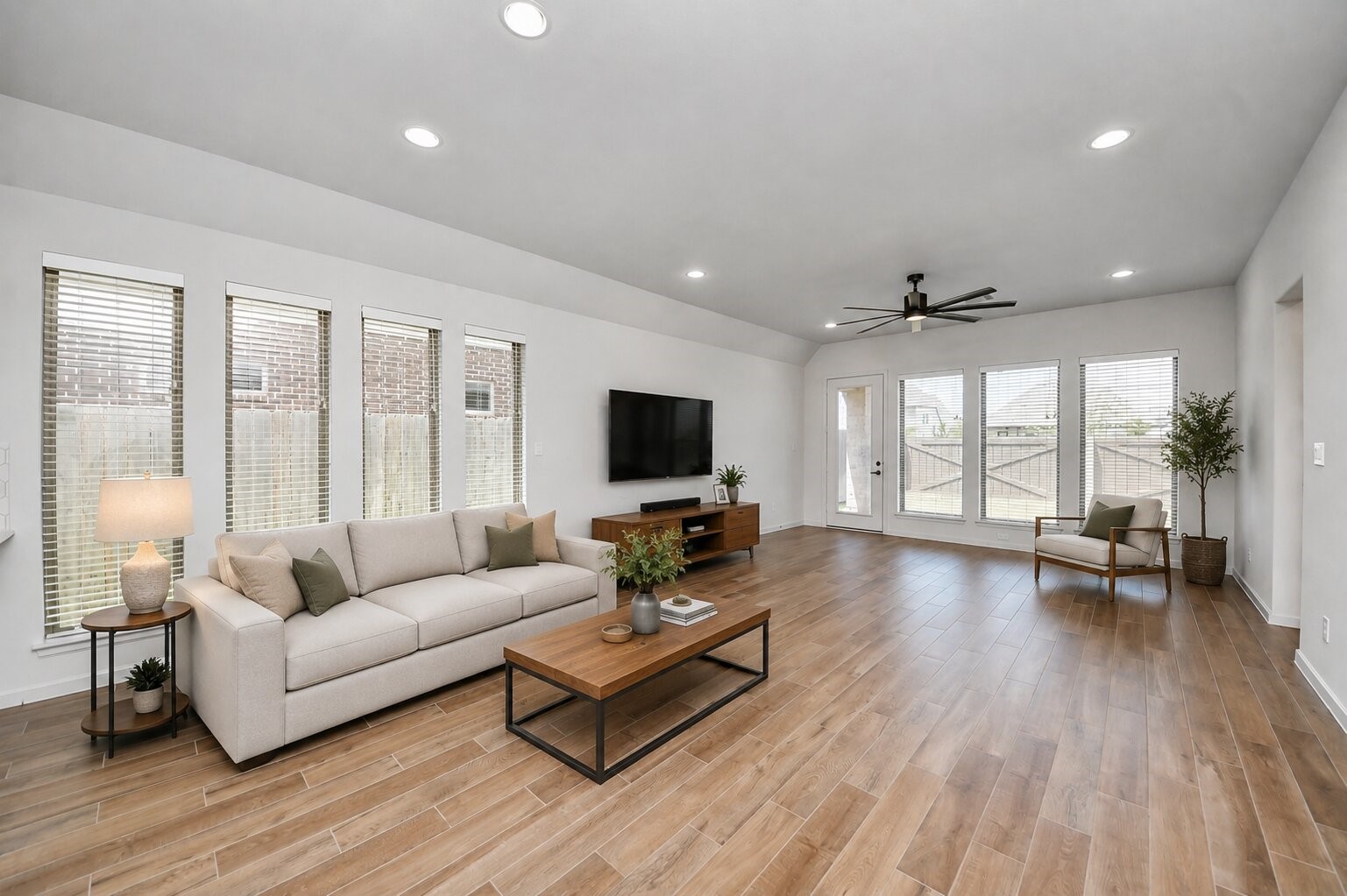 206 Ginger Street Property Photo 14