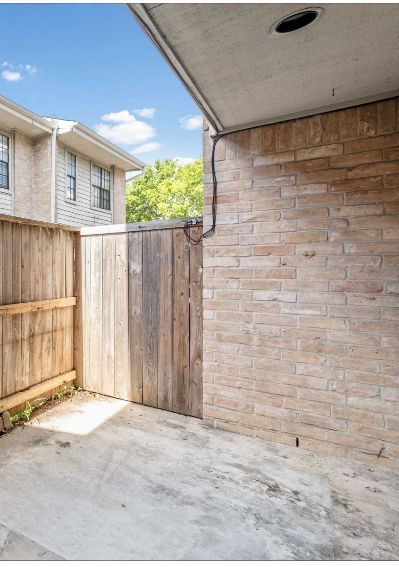 14600 Fonmeadow Drive 1000 Property Photo 14