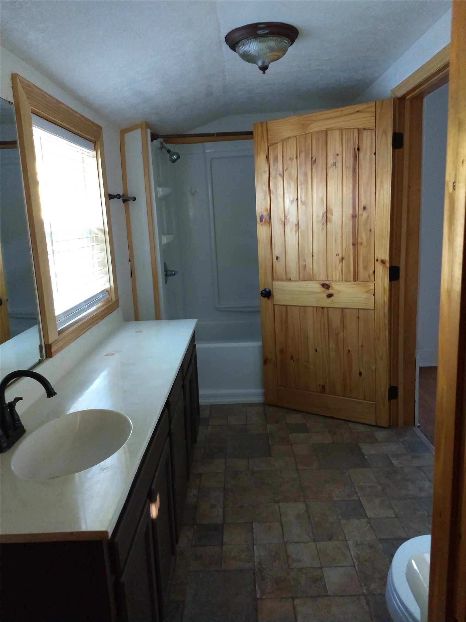414 Avenue E Property Photo 8