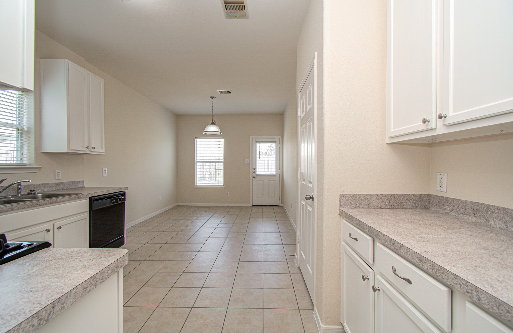 6702 Castle Terrace Ct Property Photo 8