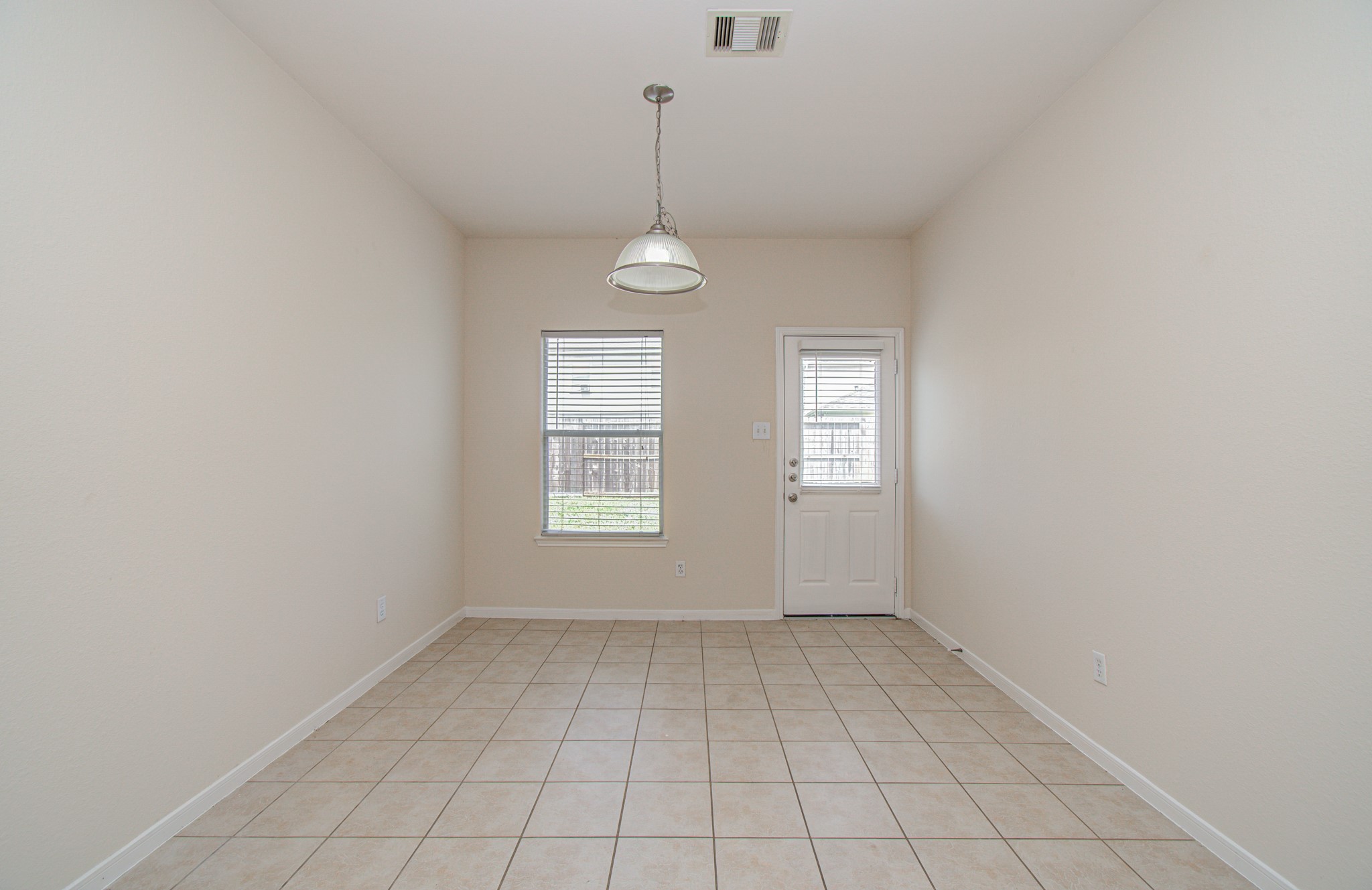 6702 Castle Terrace Ct Property Photo 9