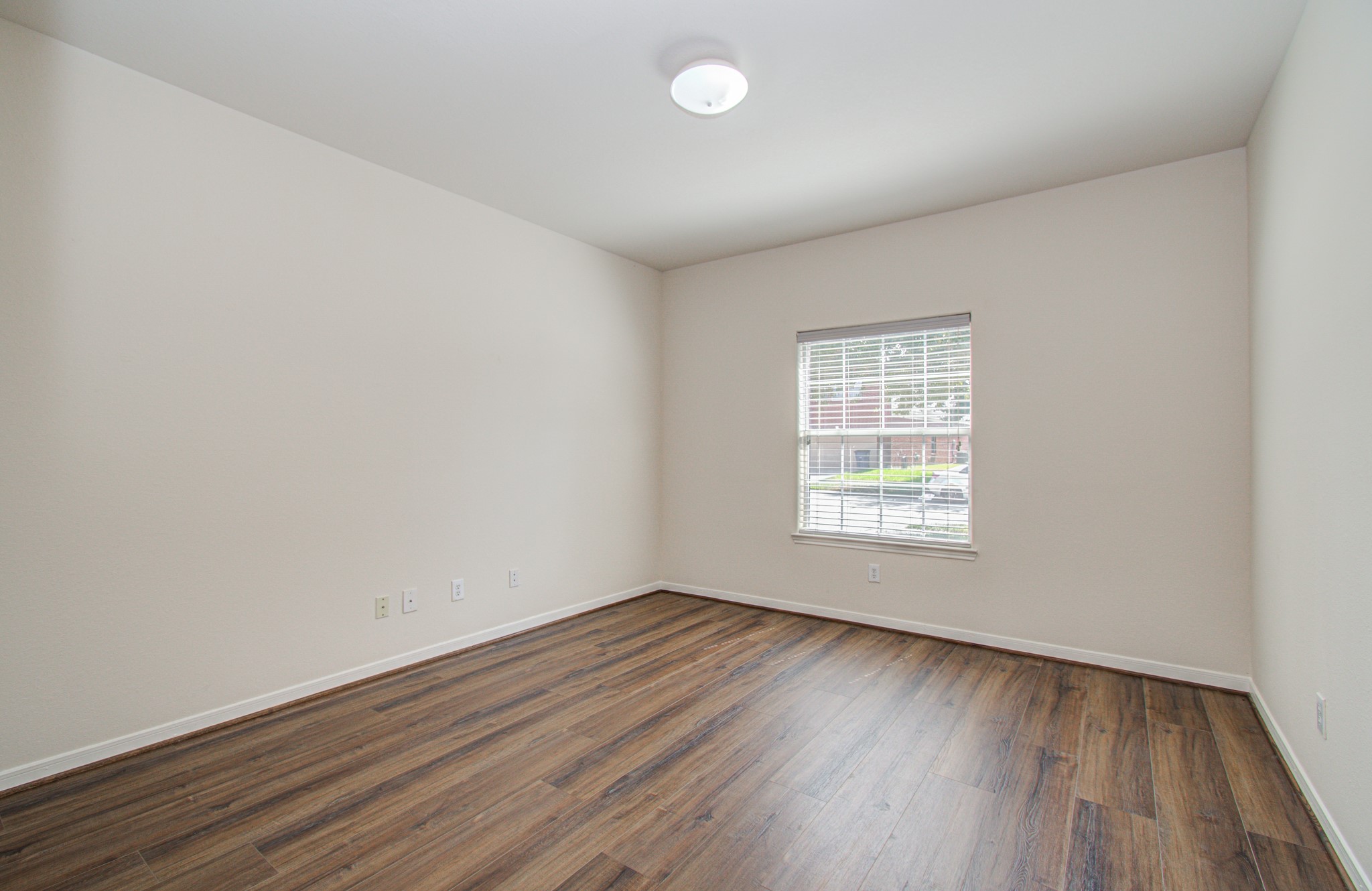 6702 Castle Terrace Ct Property Photo 15