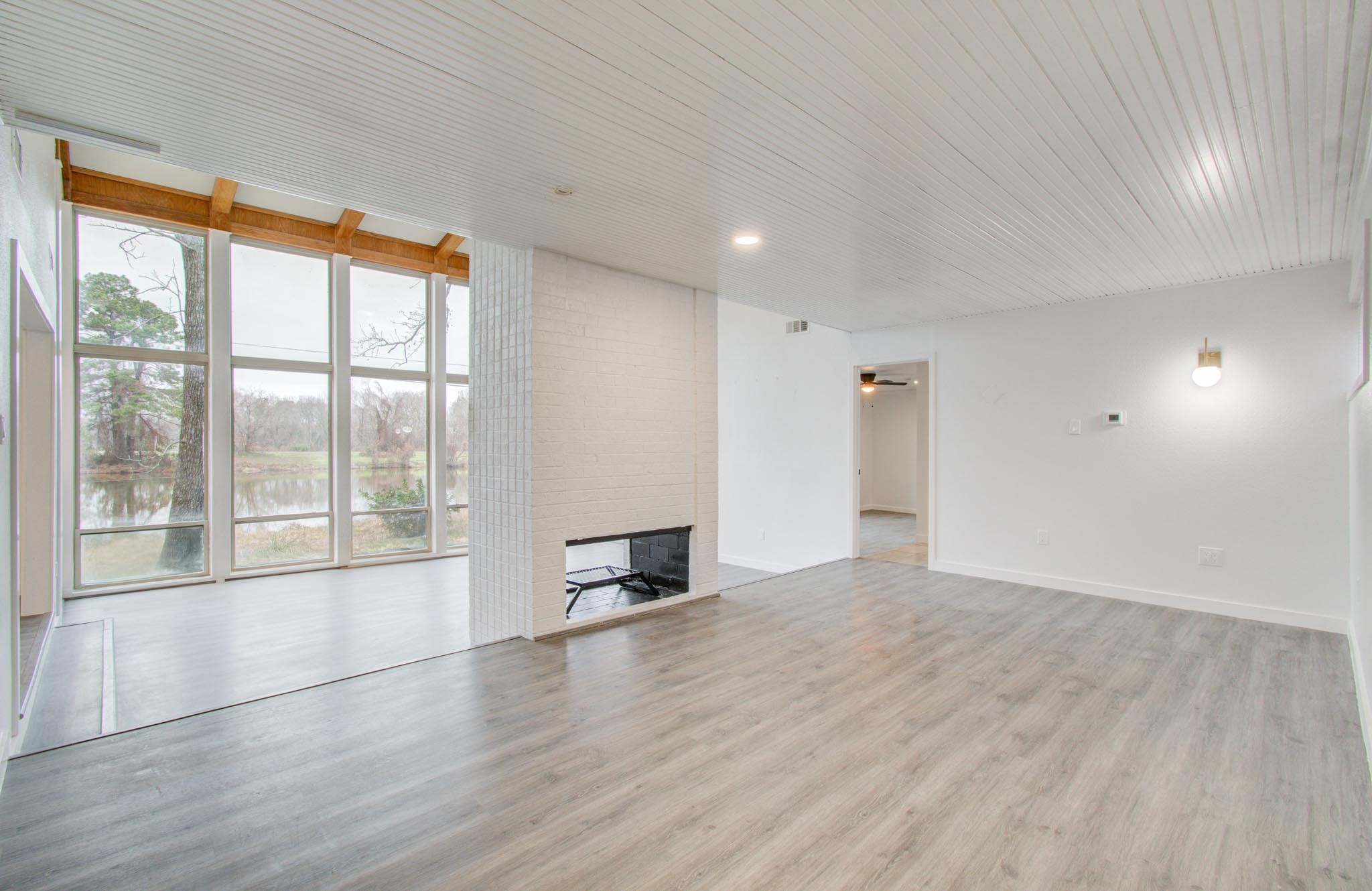 417 Brook Hollow Drive Property Photo 4