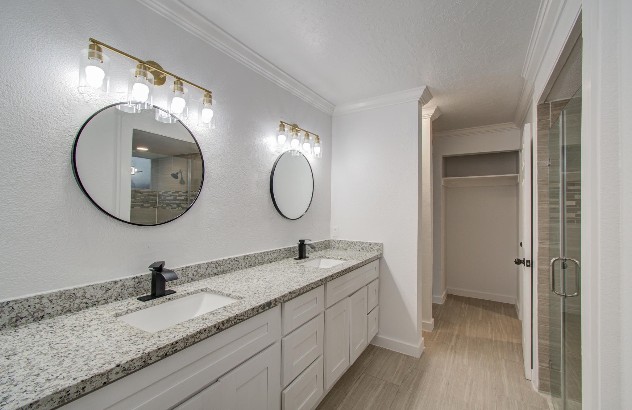 417 Brook Hollow Drive Property Photo 16