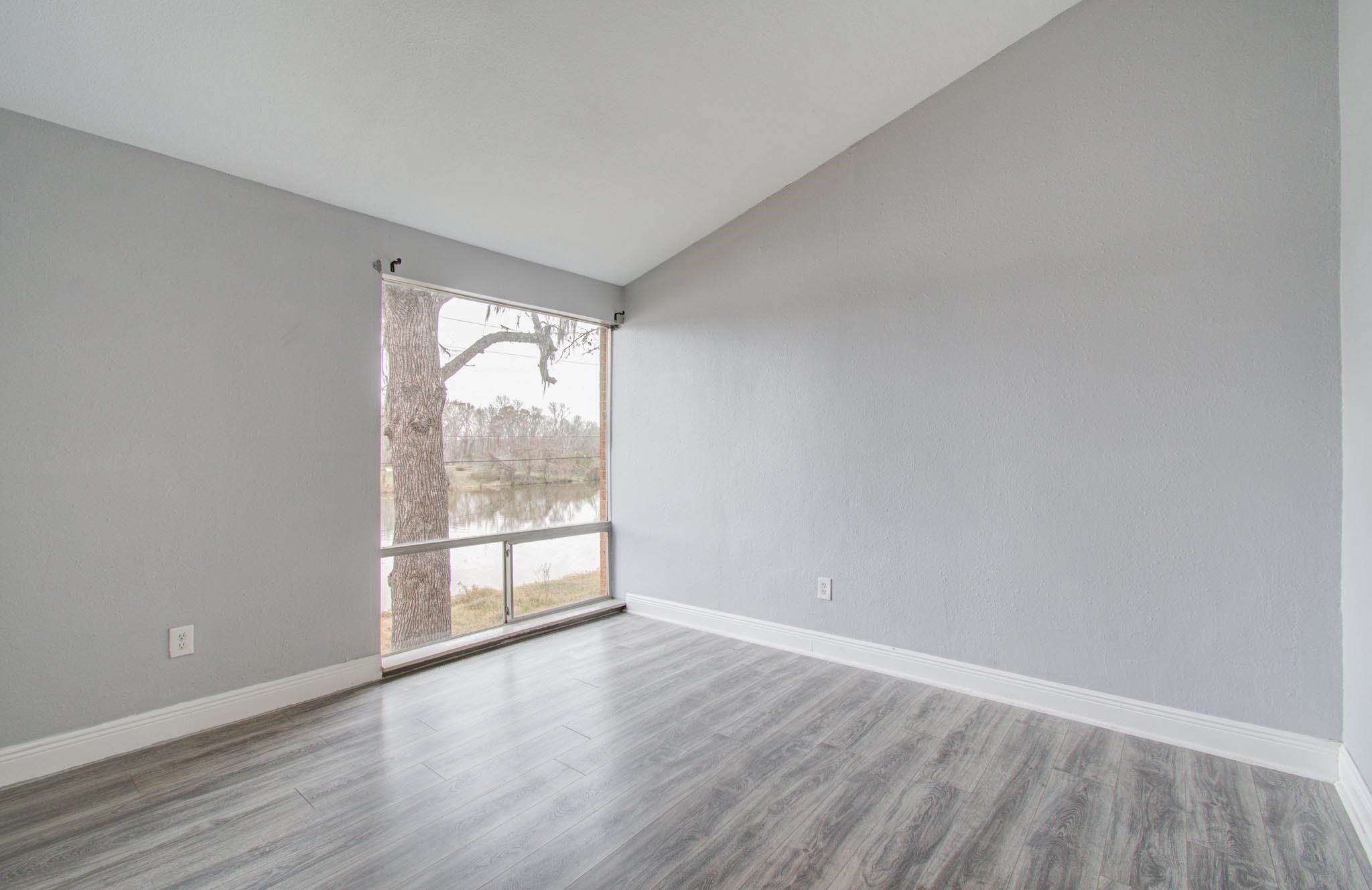 417 Brook Hollow Drive Property Photo 20