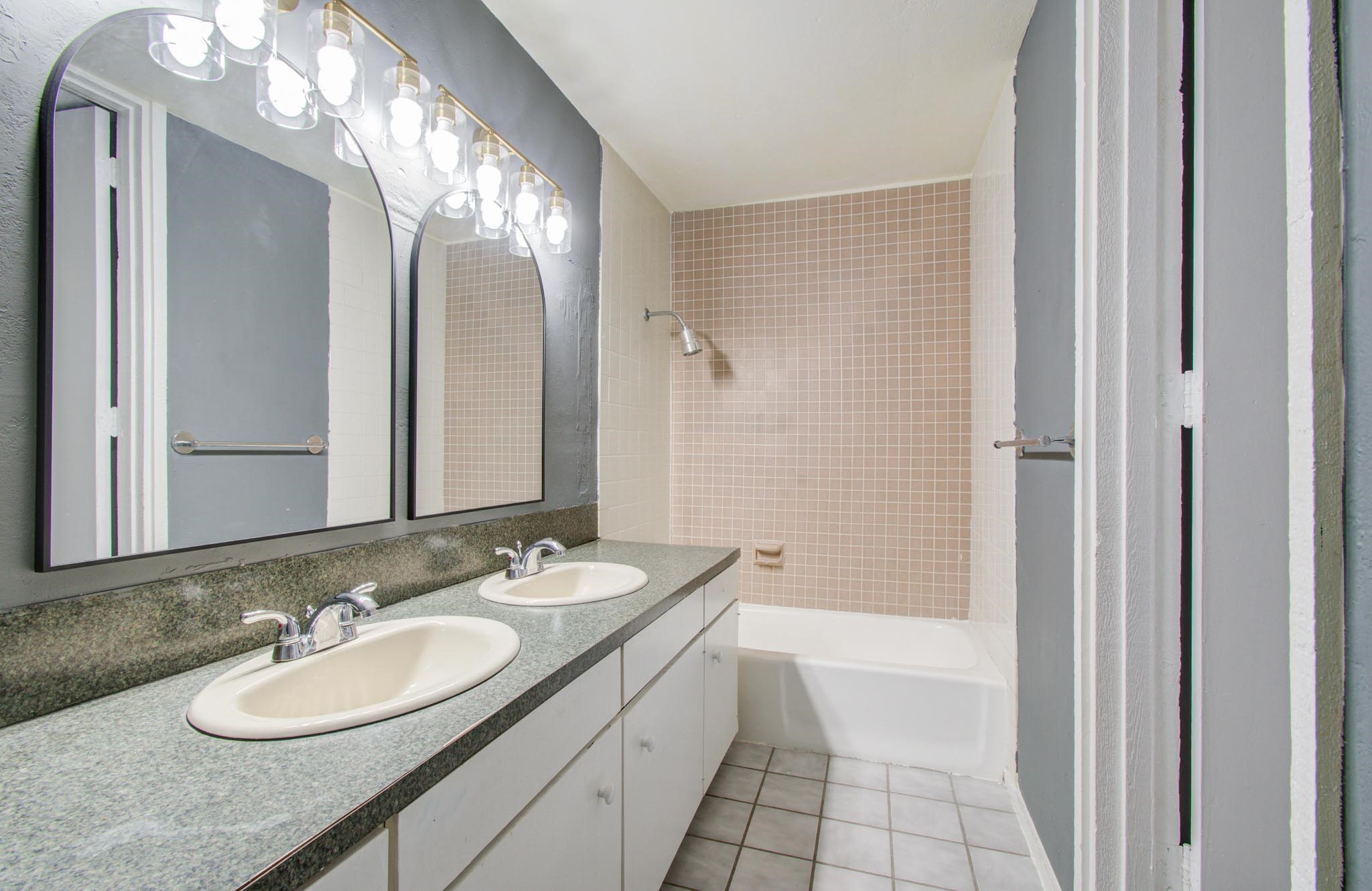 417 Brook Hollow Drive Property Photo 23
