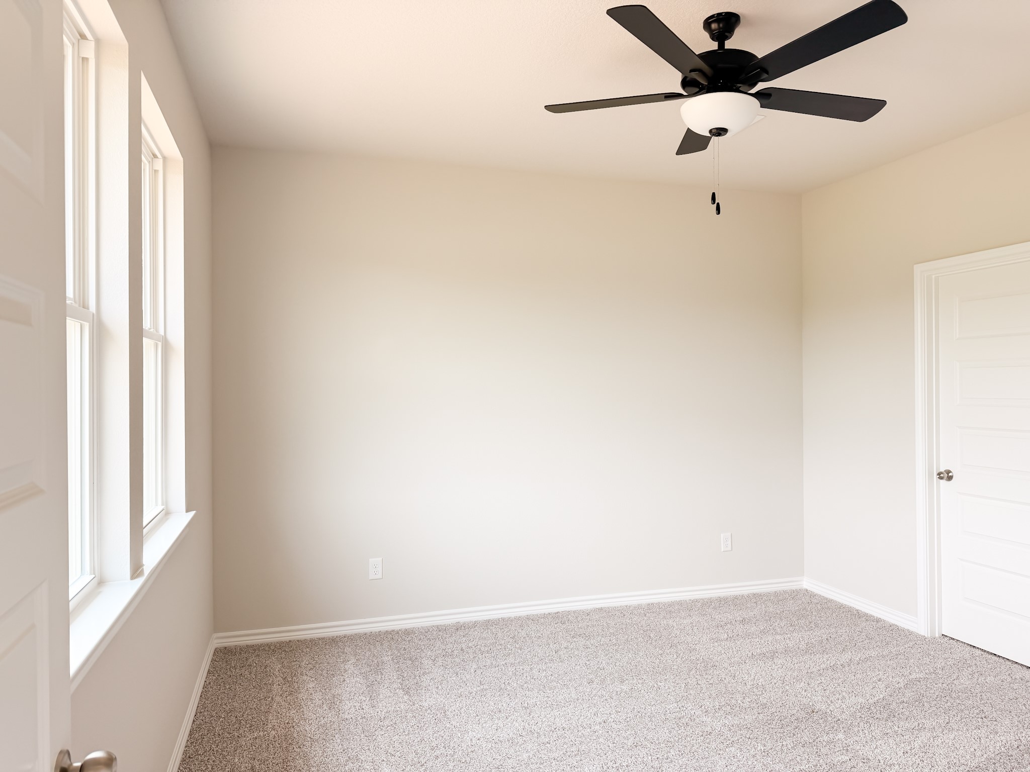 879 Pineview Circle Property Photo 11