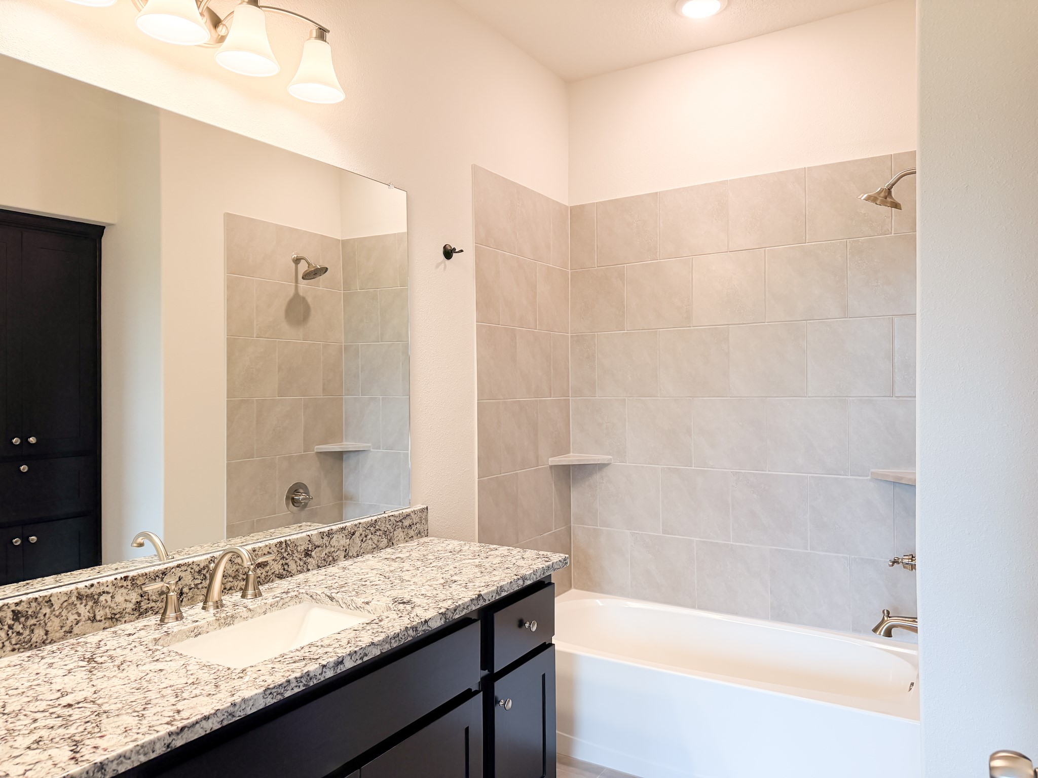 879 Pineview Circle Property Photo 12