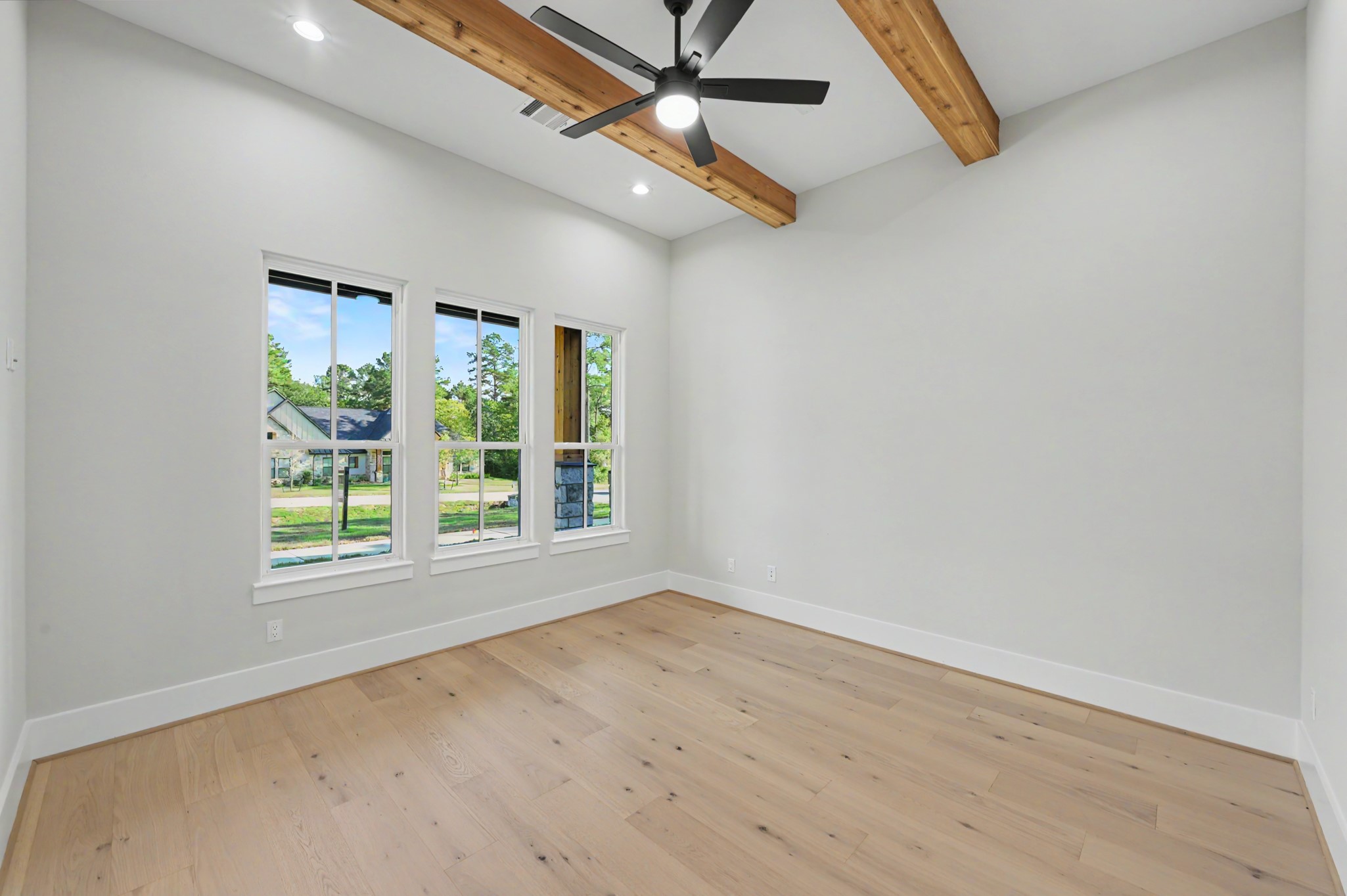 8958 Cedar Meadow Lane Property Photo 6