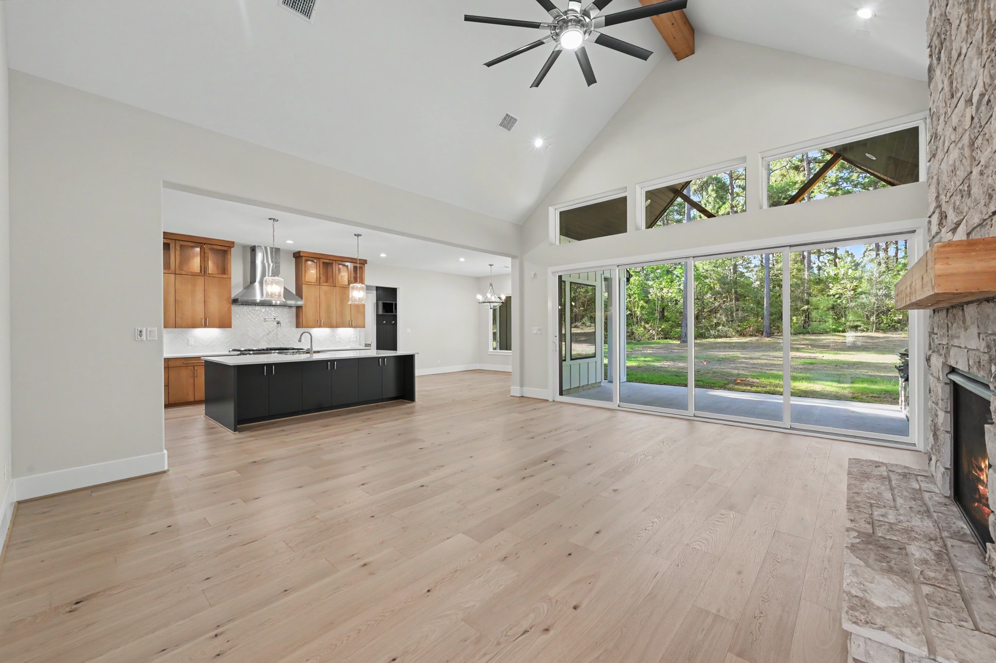 8958 Cedar Meadow Lane Property Photo 7