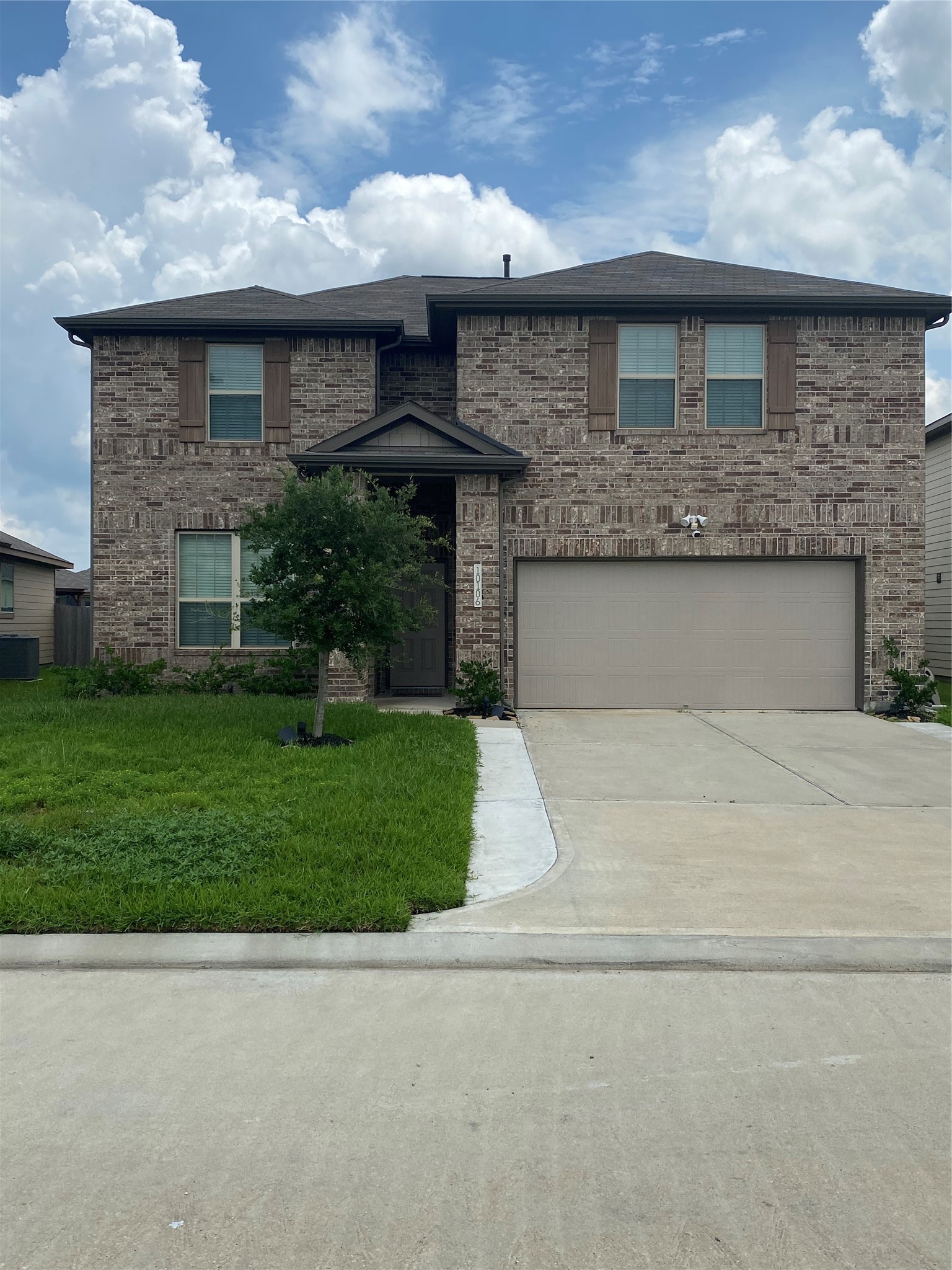 10106 Heatherstone Way Property Photo 1