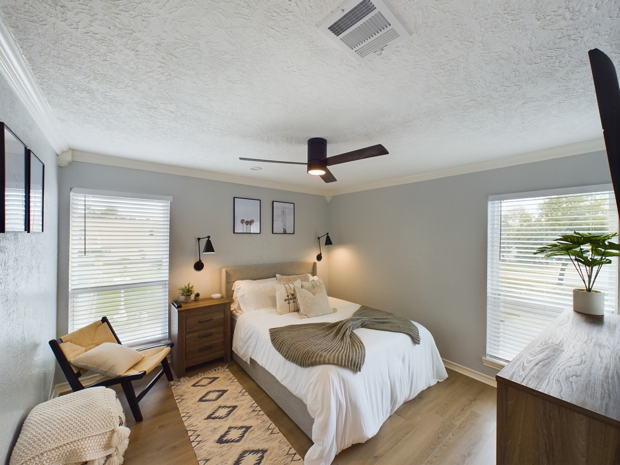 7702 Antoine Drive Property Photo 34