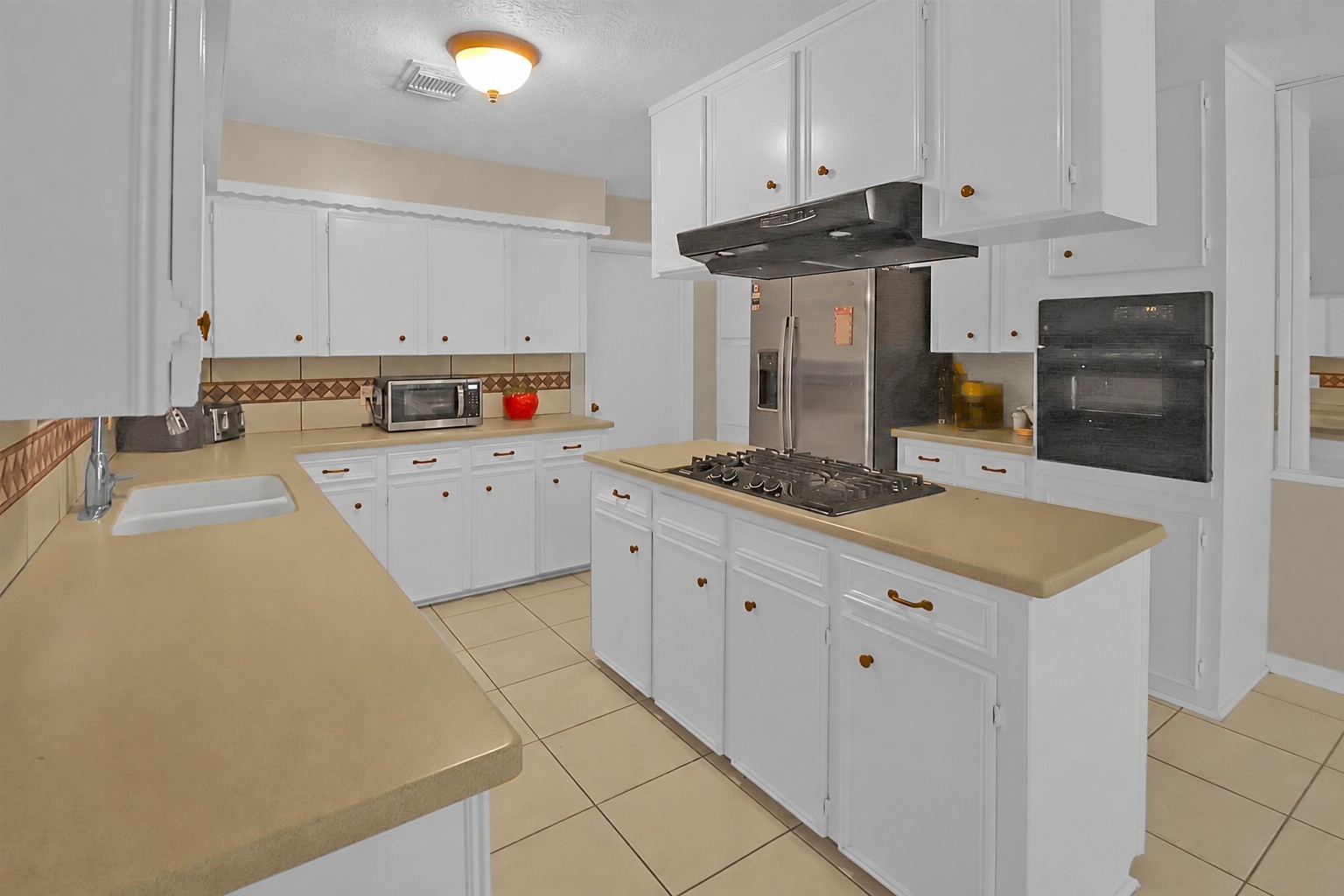 4205 Lariat Drive Property Photo 1