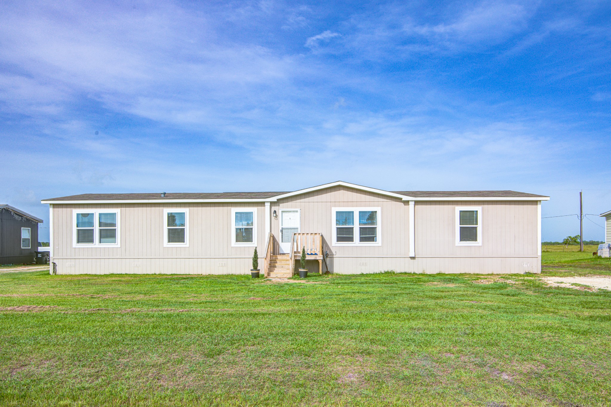 13017 Annette Road Property Photo 1