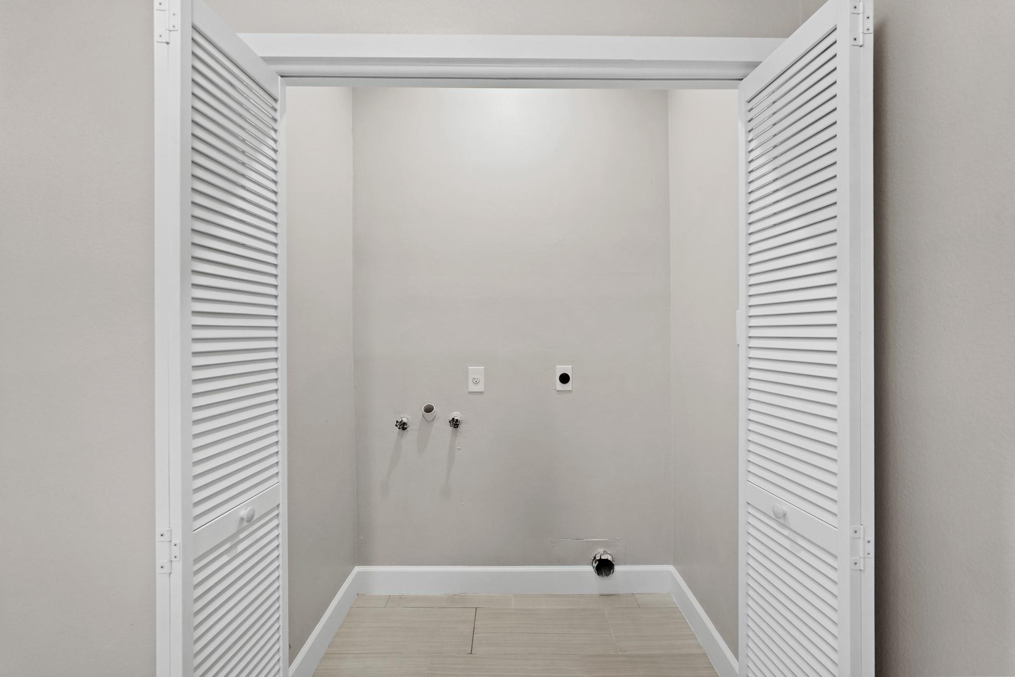 2300 Augusta Drive 37 Property Photo 15