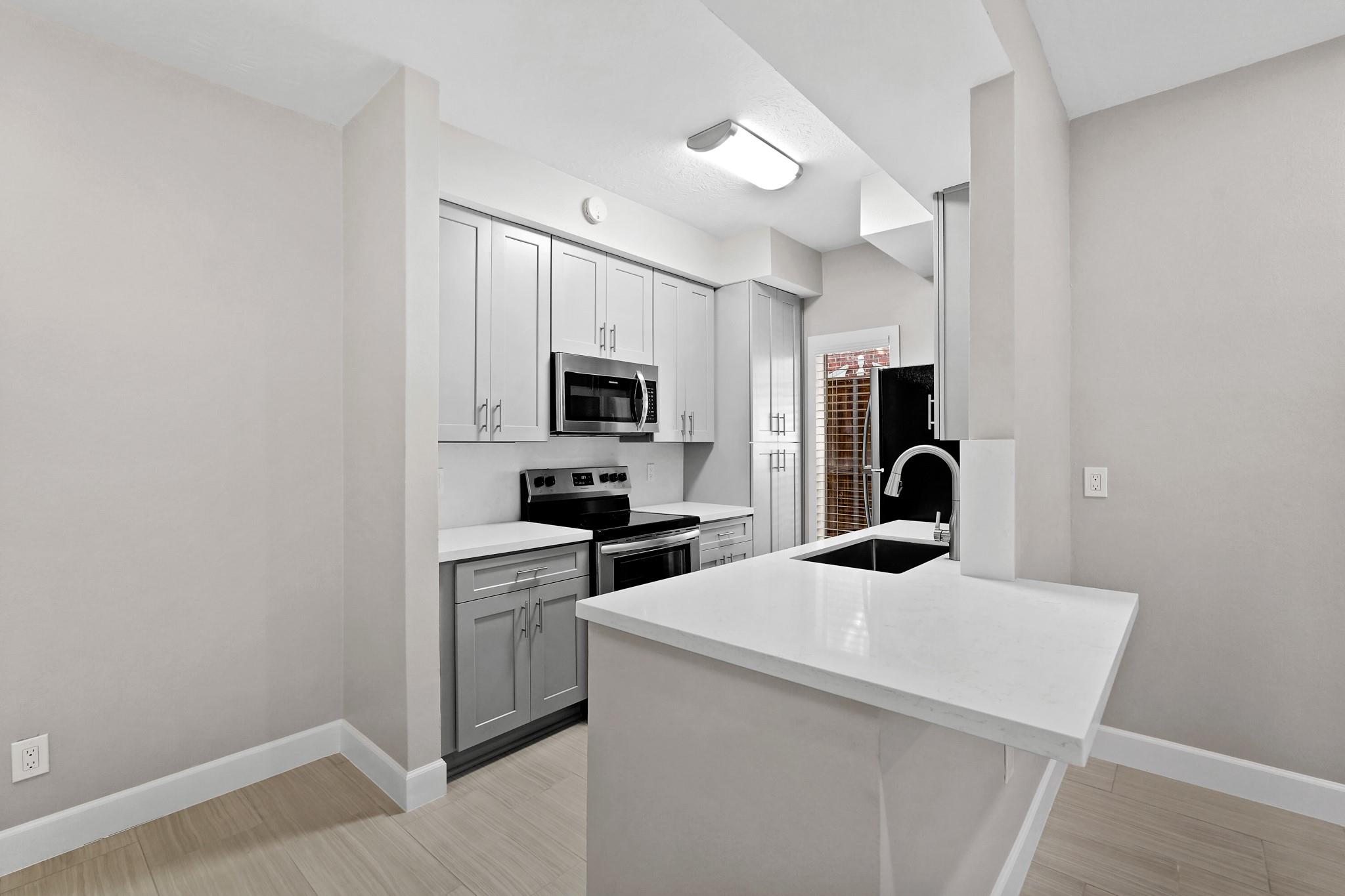 2300 Augusta Drive 37 Property Photo 16