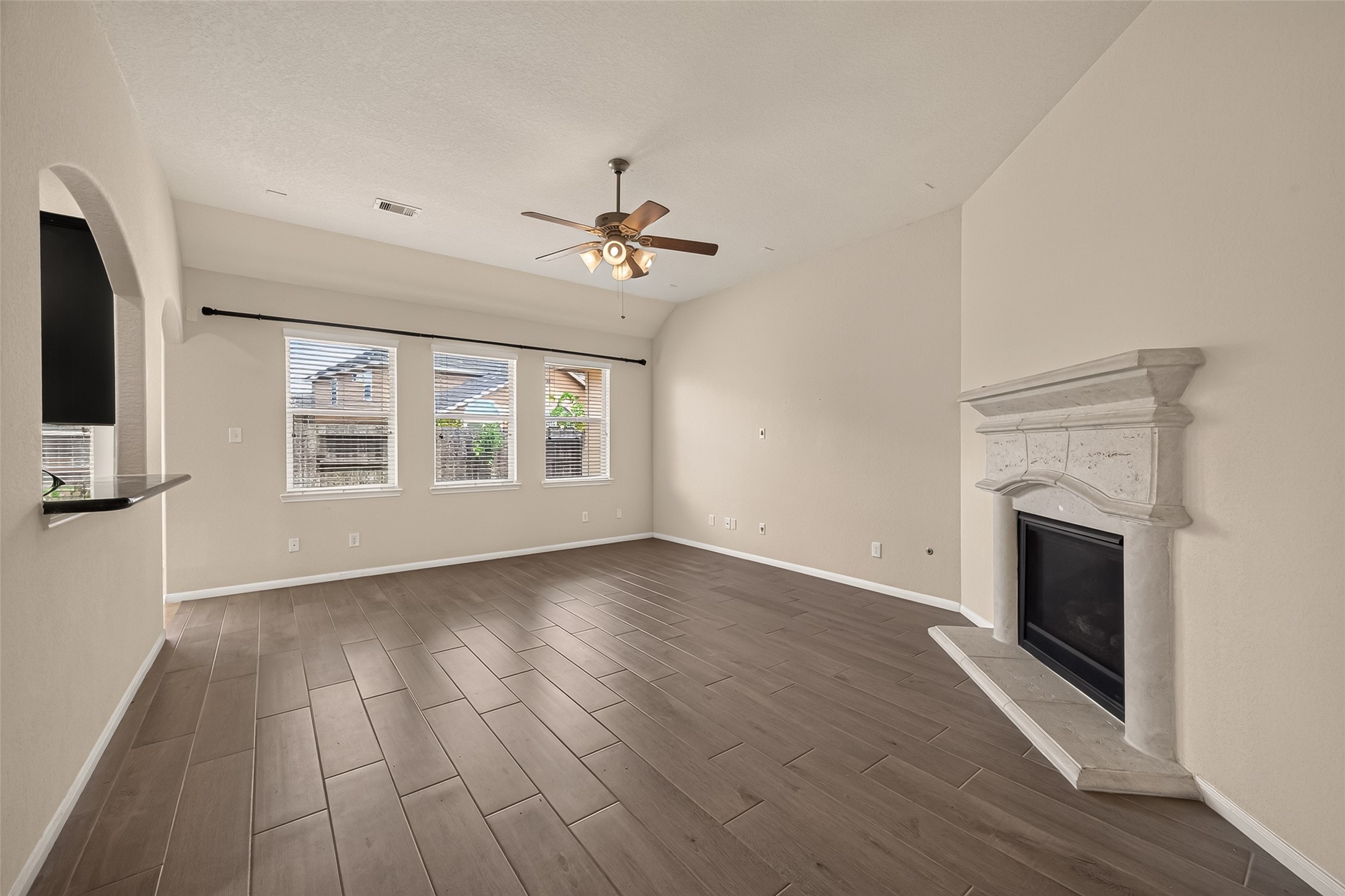 3327 Fairmont Hills Lane Property Photo 6