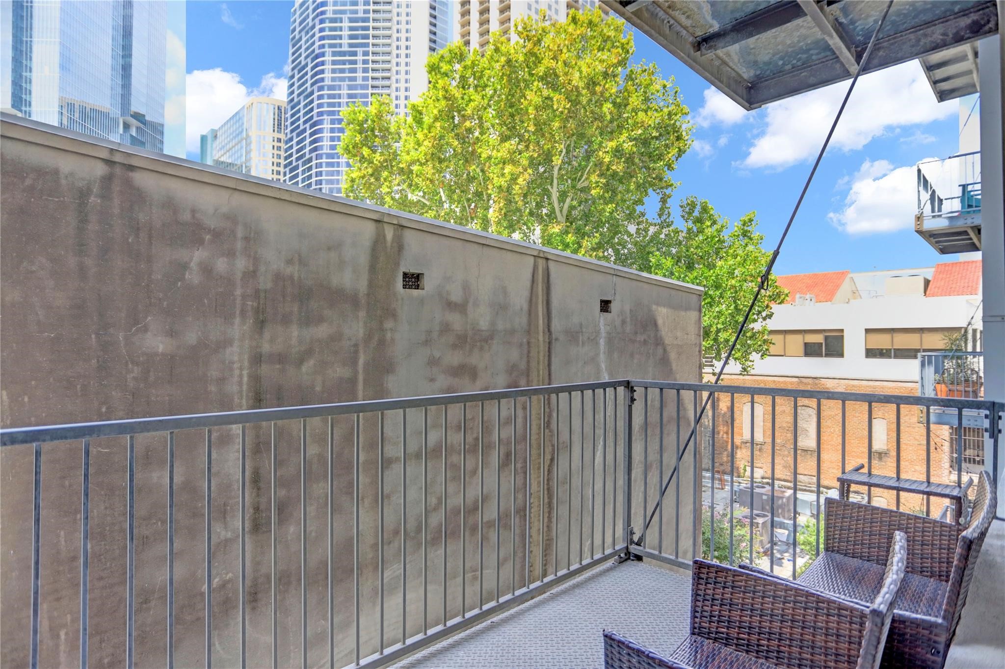 204 Travis Street 4d Property Photo 10