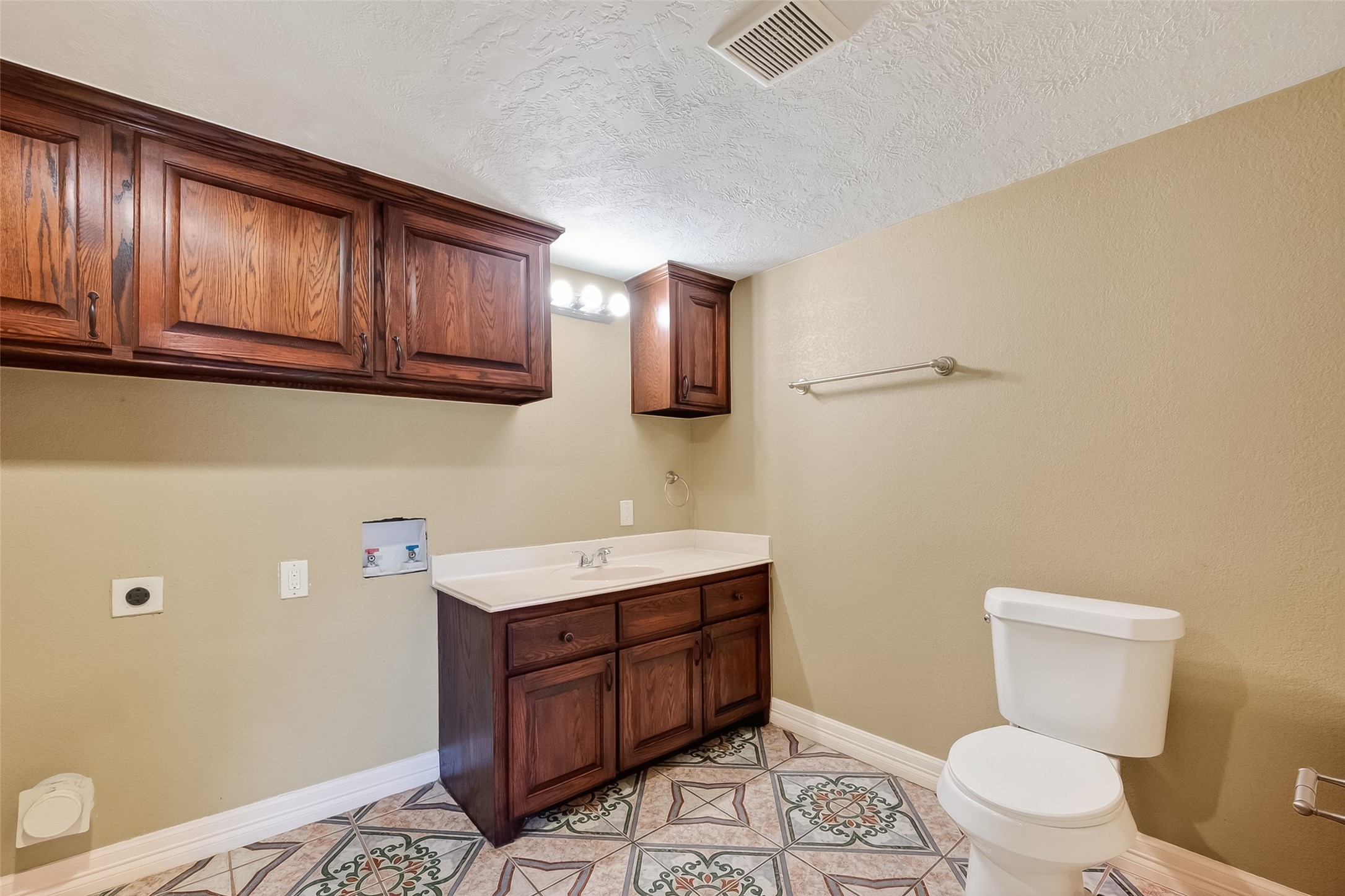 807 Ruth Street 805 807 Property Photo 25