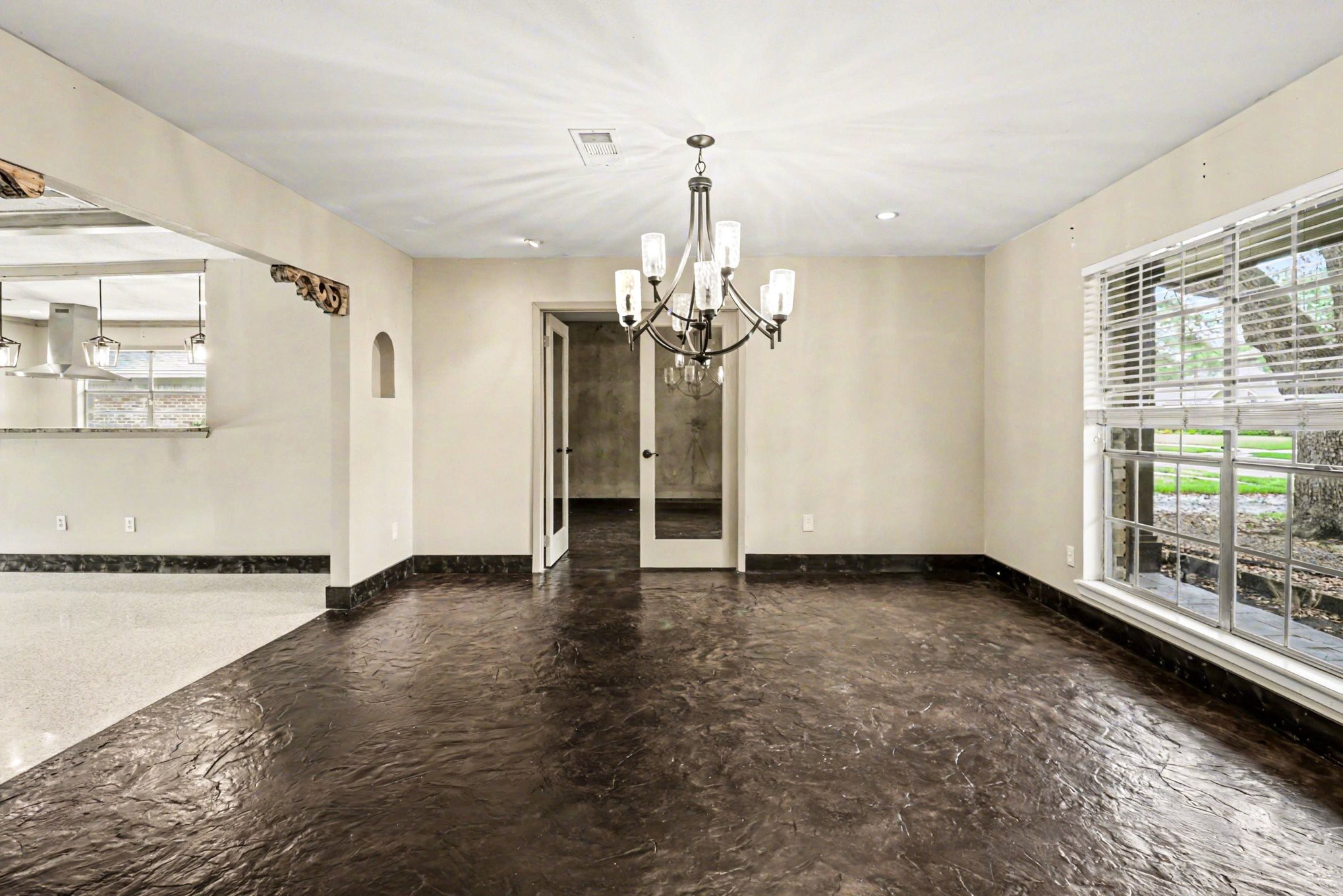 5251 Birdwood Road Property Photo 7