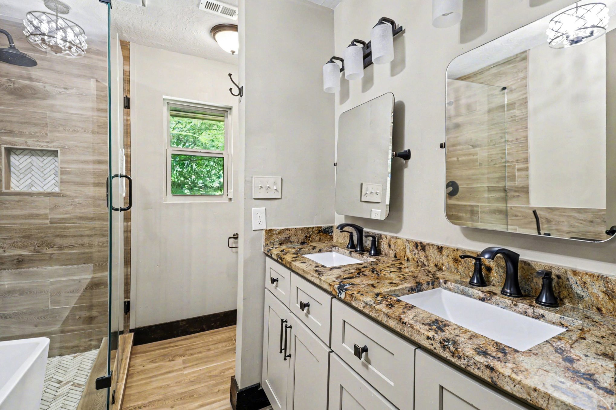5251 Birdwood Road Property Photo 30