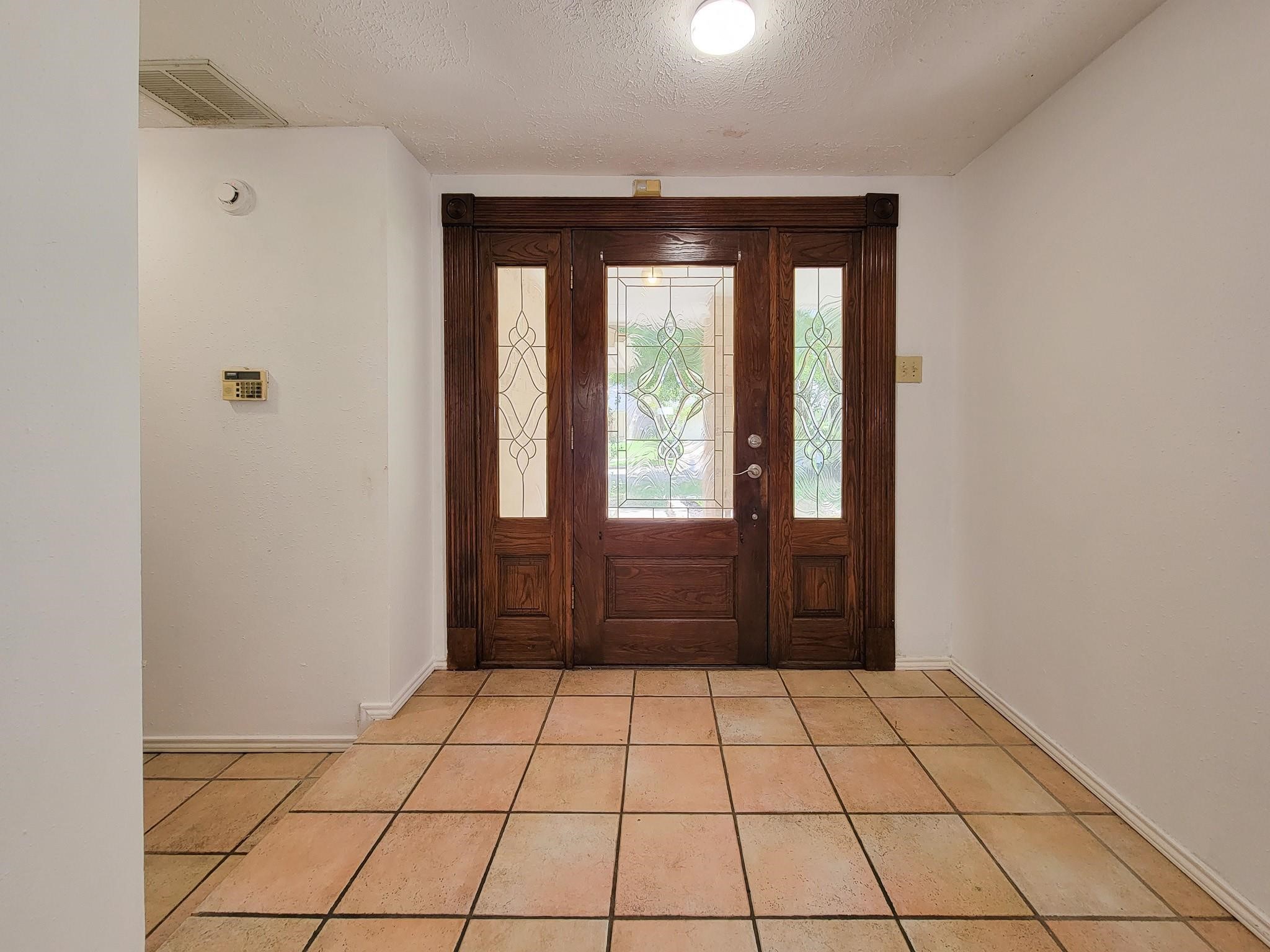 2030 Creek Valley Lane Property Photo 9