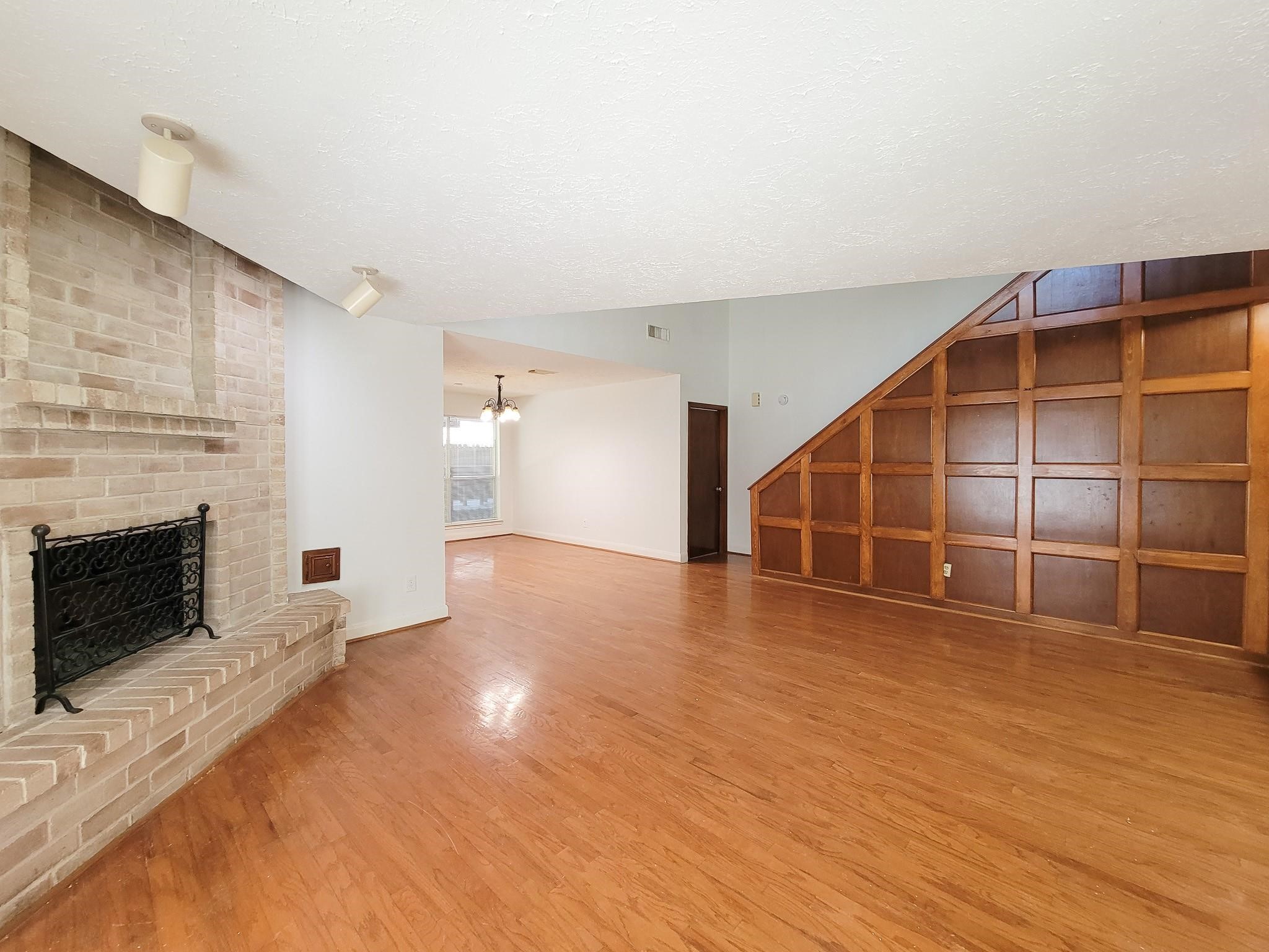 2030 Creek Valley Lane Property Photo 12