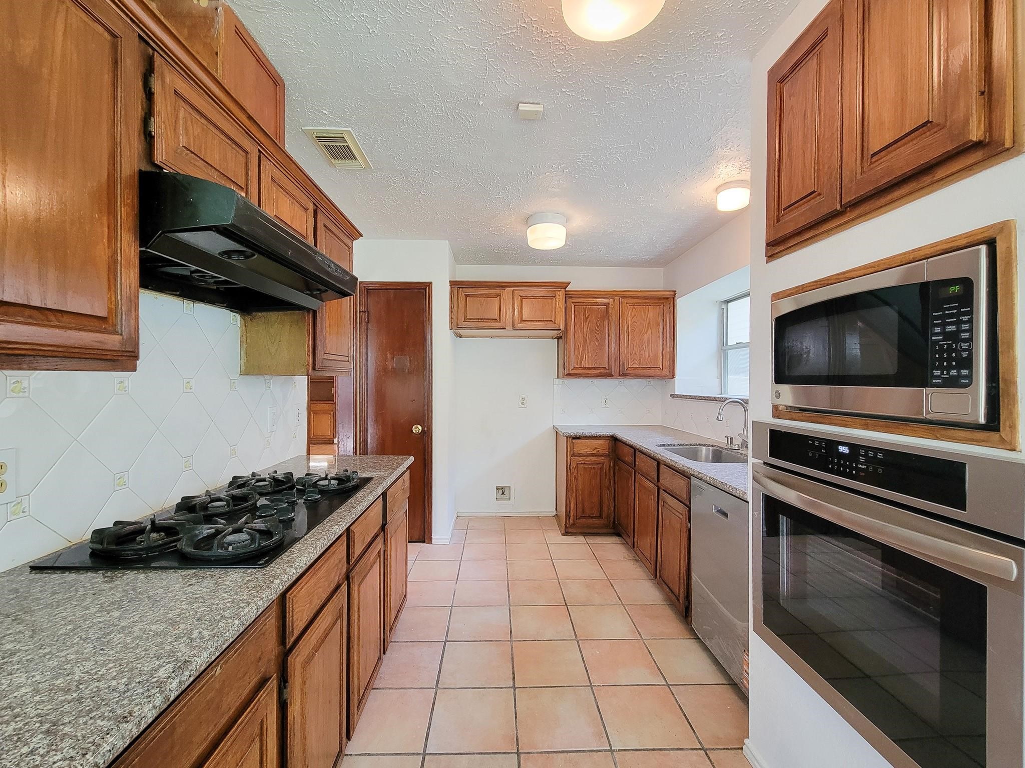 2030 Creek Valley Lane Property Photo 21