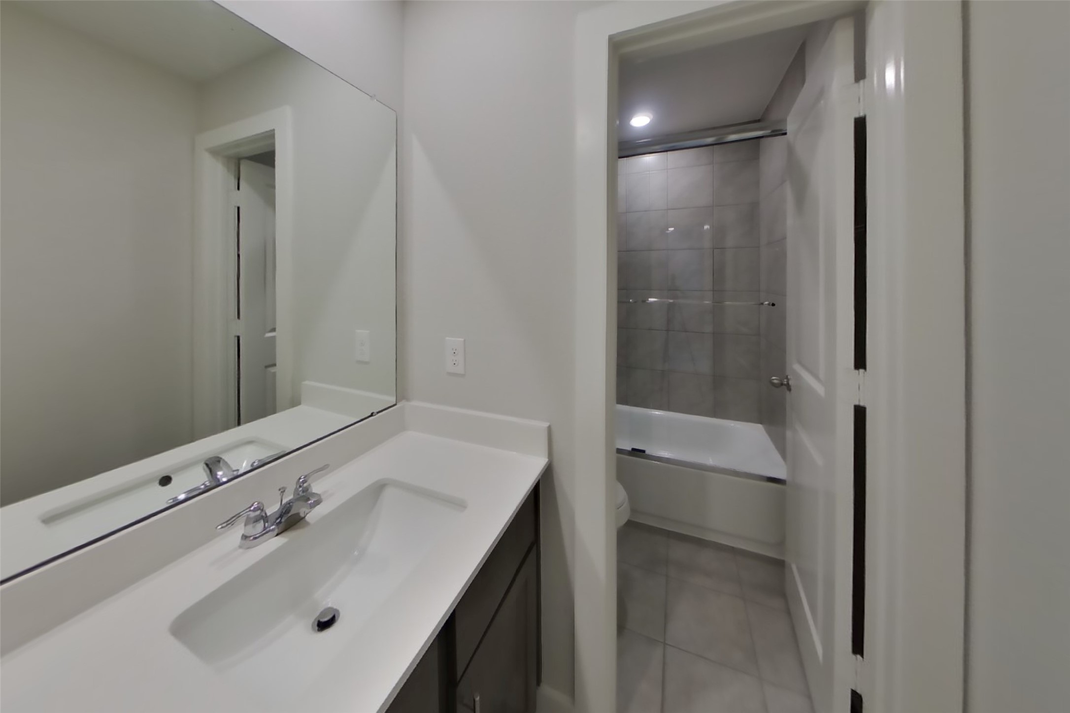 4908 San Fabiano Court Property Photo 13