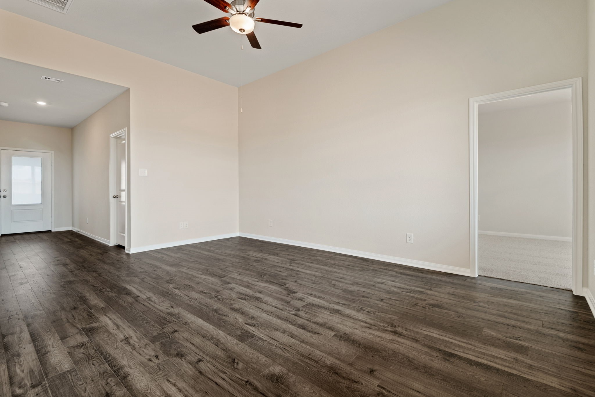 712 Jasmine Ridge Lane Property Photo 4