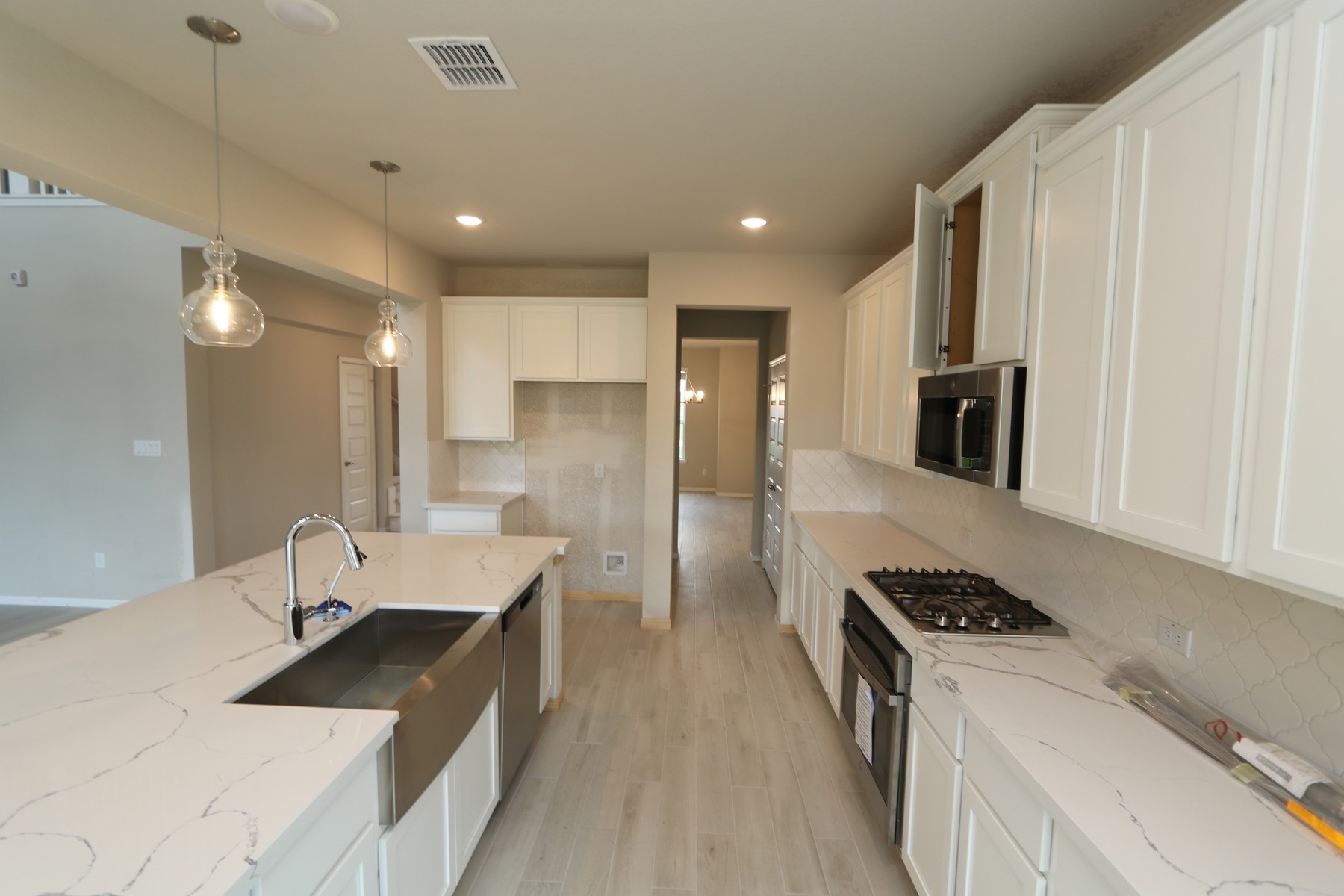 11027 Thompson Landing Property Photo 5