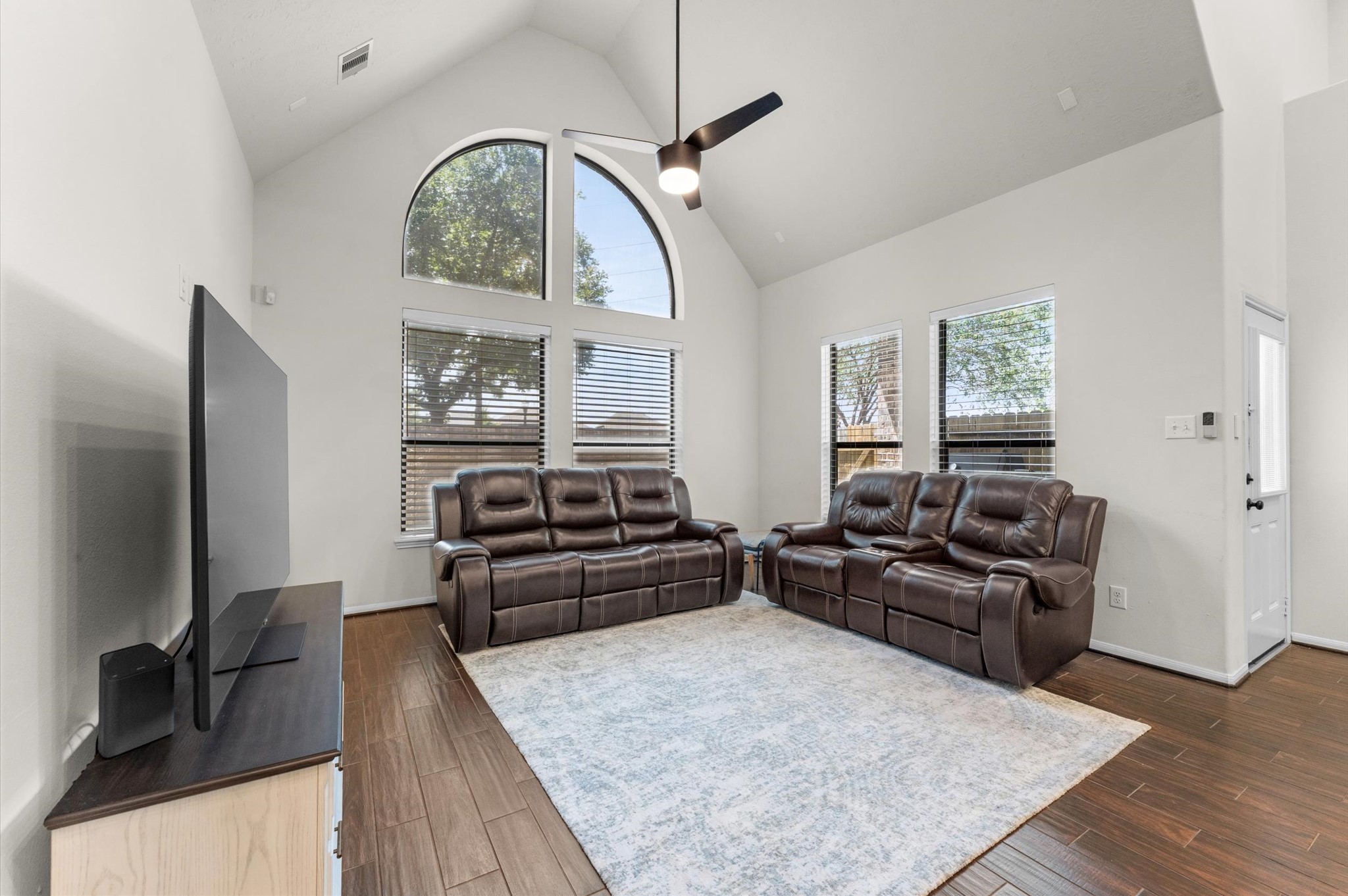 17805 Arapaho Hill Lane Property Photo 10
