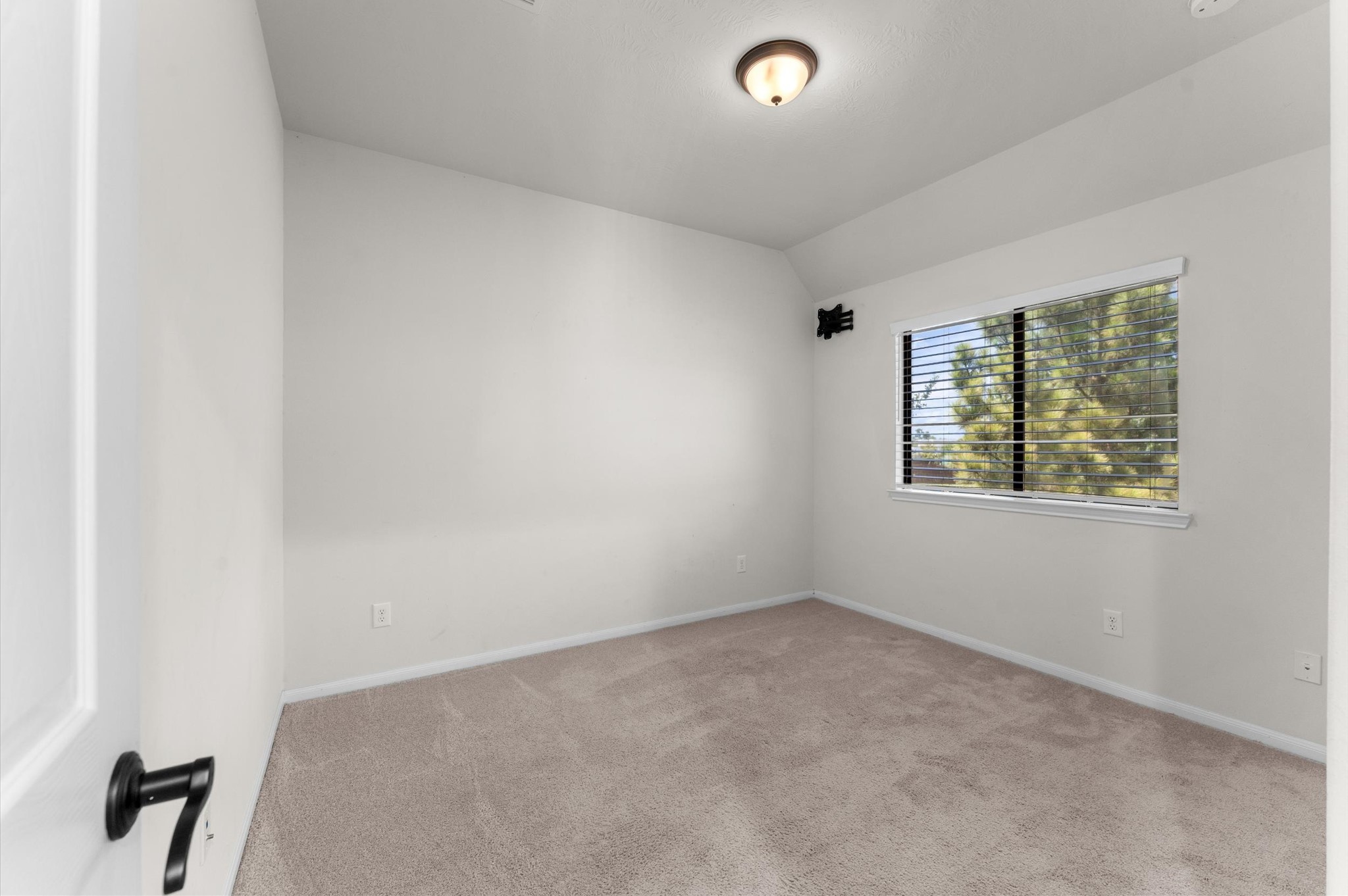 17805 Arapaho Hill Lane Property Photo 26