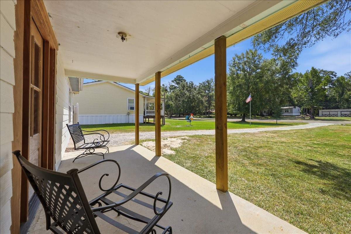572 Spur 165 Property Photo 7