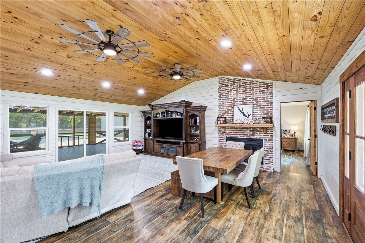 572 Spur 165 Property Photo 11