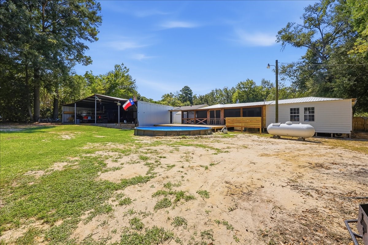 572 Spur 165 Property Photo 36