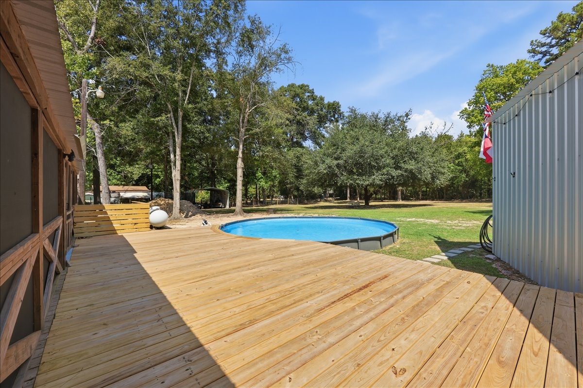 572 Spur 165 Property Photo 40