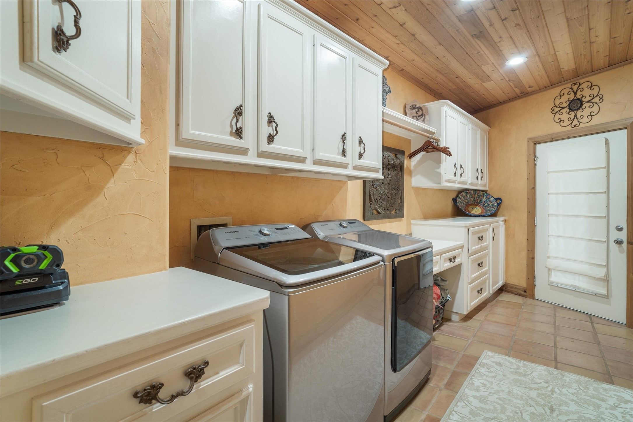 2150 Hewitt Street Property Photo 32