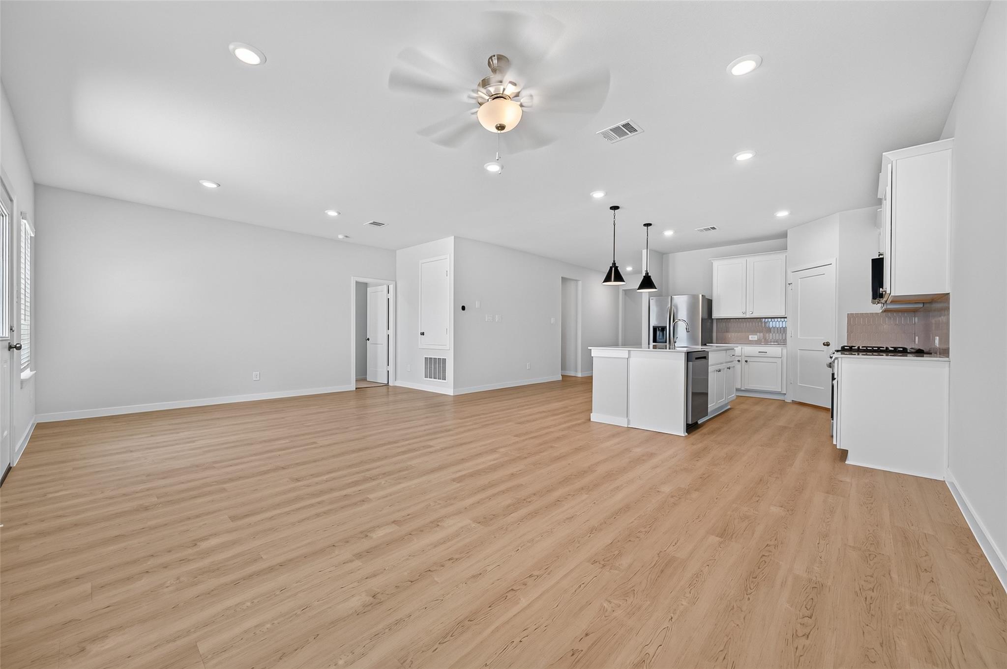 26134 Venus Trap Trail Property Photo 18