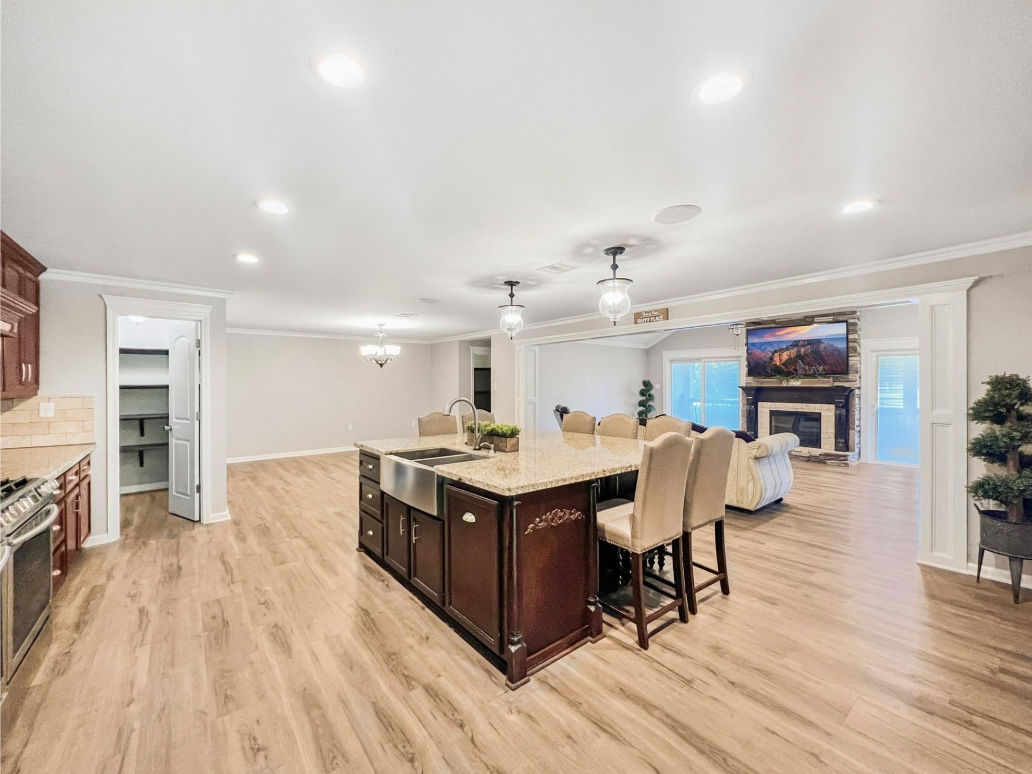 9731 Hadden Road Property Photo 4