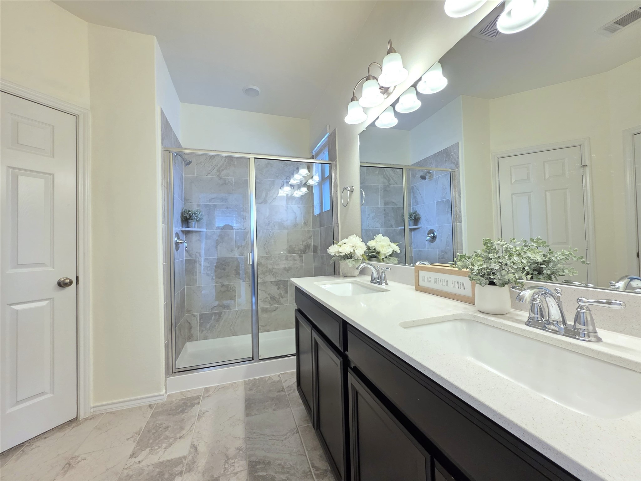 8620 Hollyoaks Creek Lane Property Photo 13