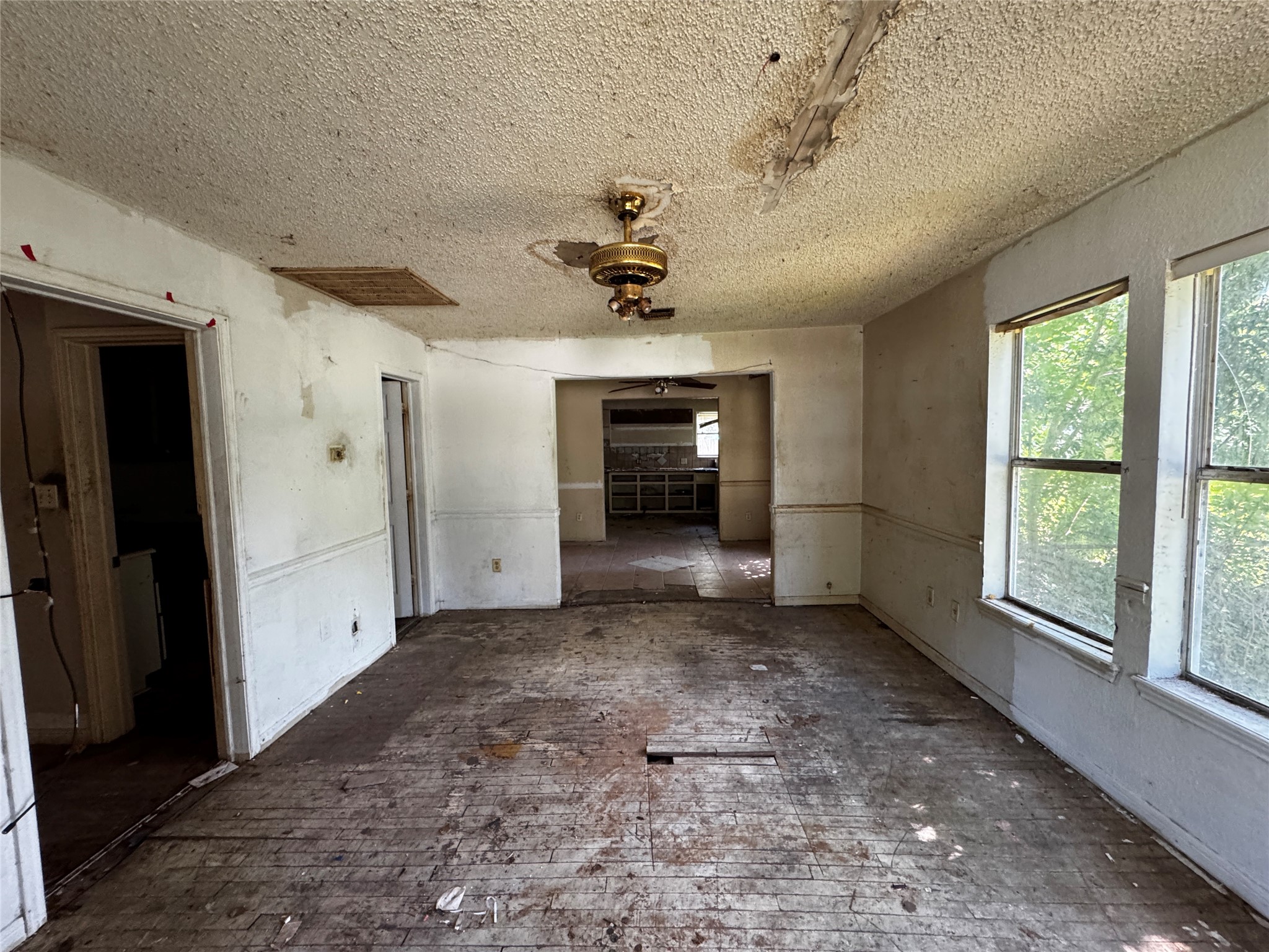 1119 15th Avenue N Property Photo 3