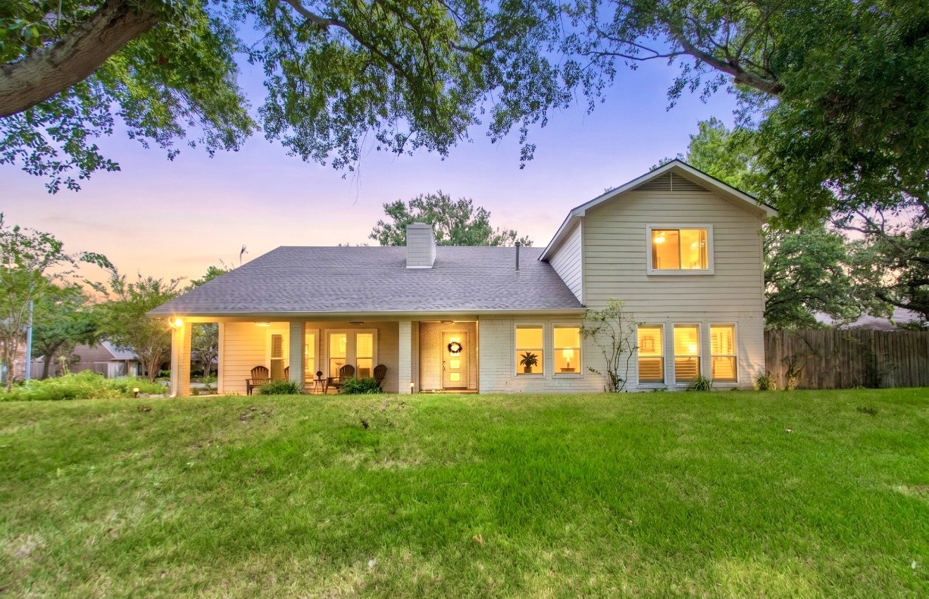 18127 Heaton Drive Property Photo 1