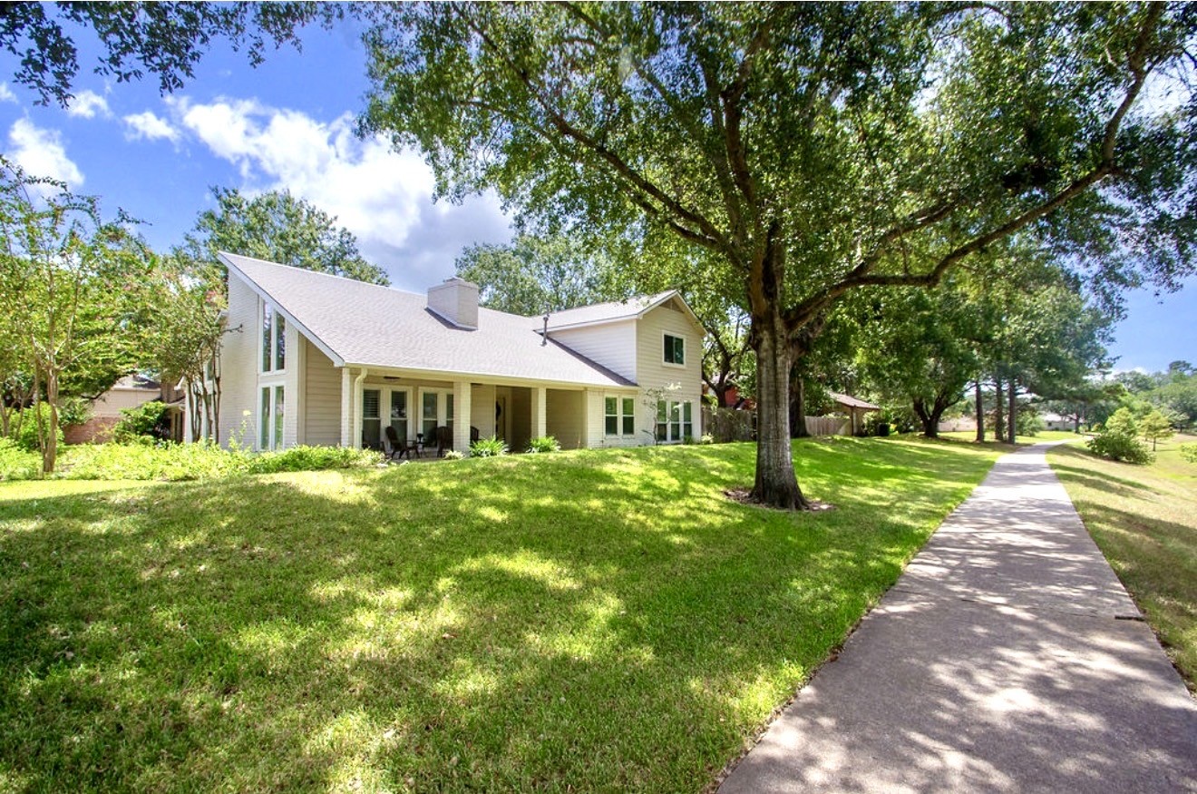 18127 Heaton Drive Property Photo 4