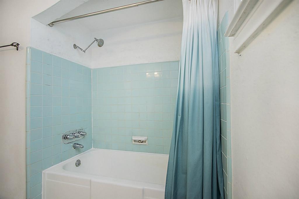 1843 Branard A Property Photo 3