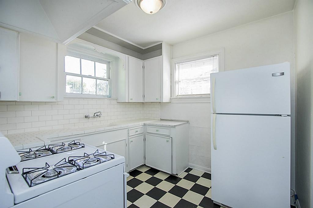 1843 Branard A Property Photo 9