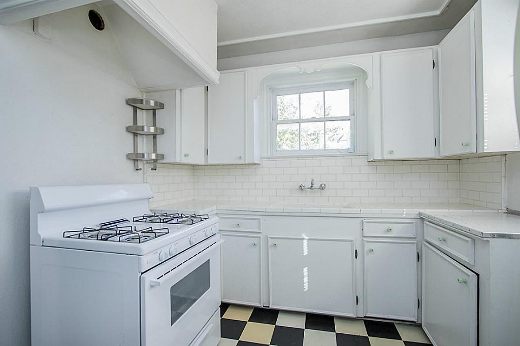 1843 Branard A Property Photo 13