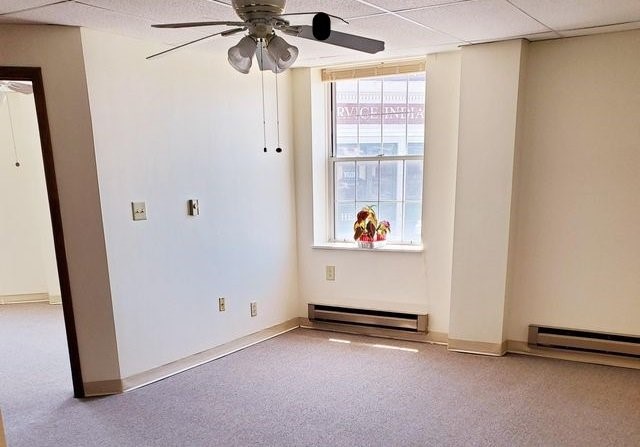 208 W State St Property Photo 9